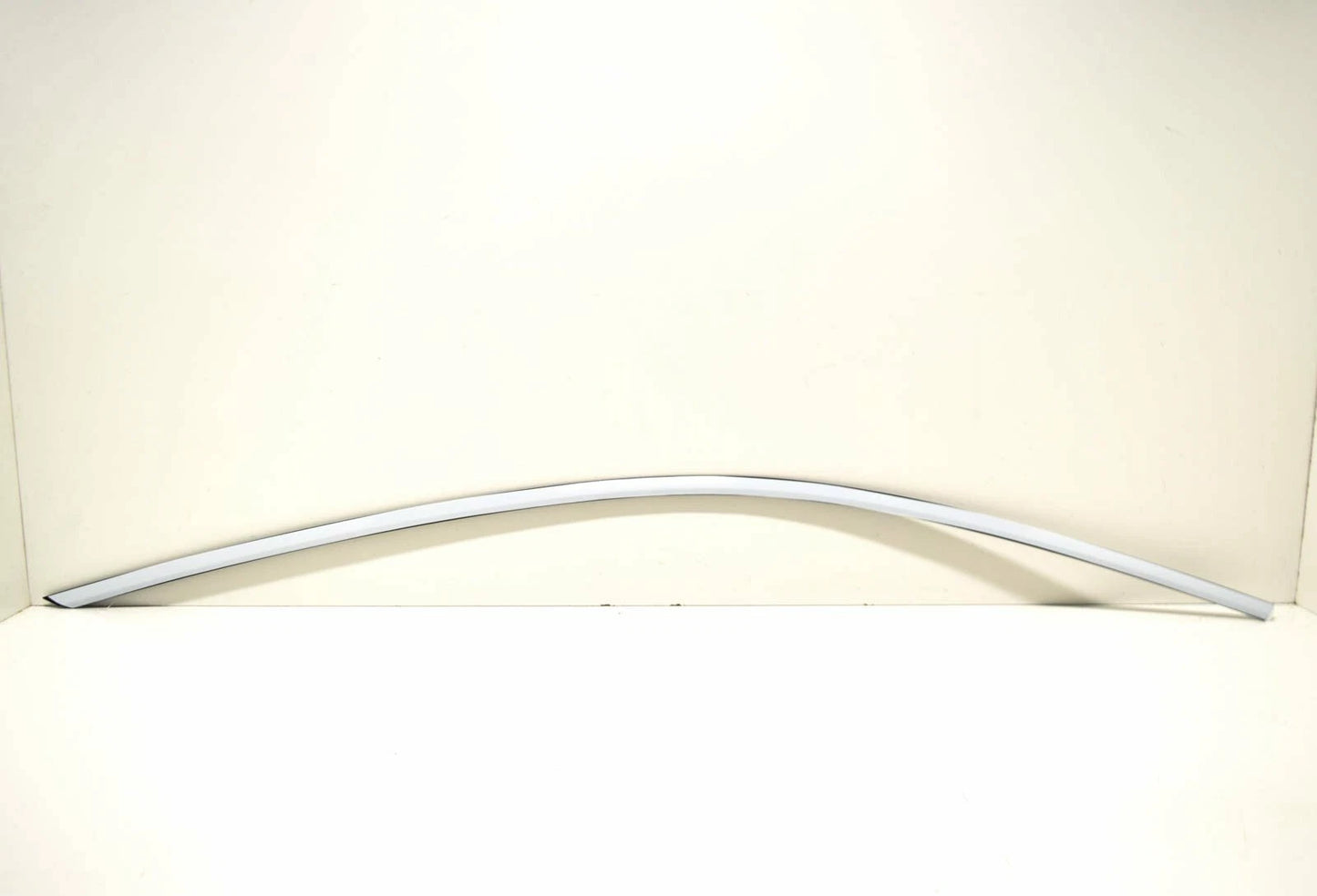 NEW AUDI A8 4N D5 FRONT LEFT DOOR UPPER WINDOW GUIDE STRIP 4N0837643BT94