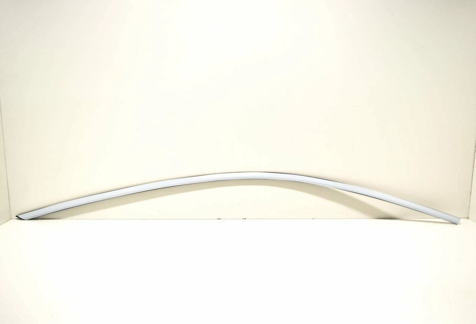 NEW AUDI A8 4N D5 FRONT LEFT DOOR UPPER WINDOW GUIDE STRIP 4N0837643BT94