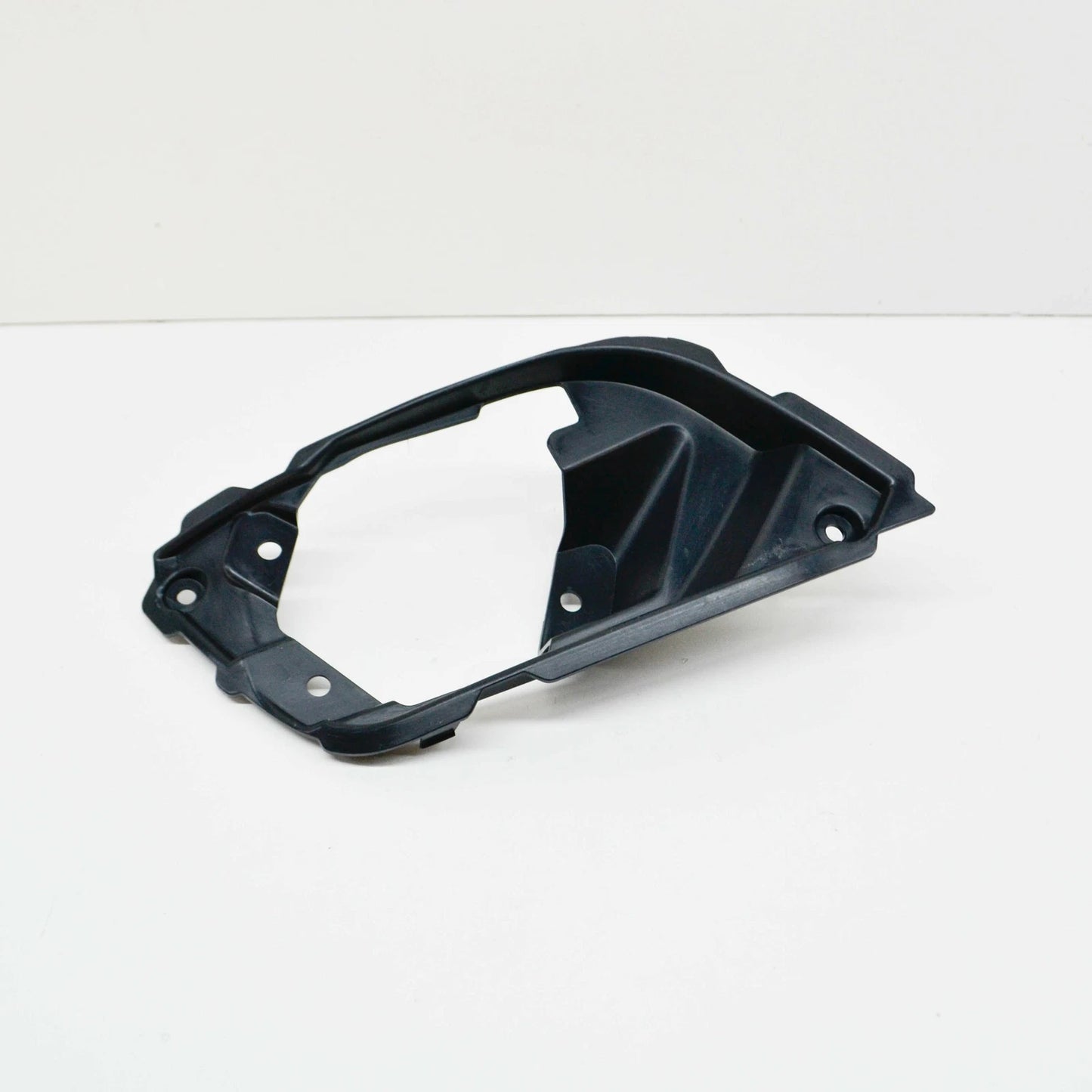 NEW MERCEDES BENZ ML W164 FOG LIGHT RIGHT BRACKET SUPPORT A1648890414