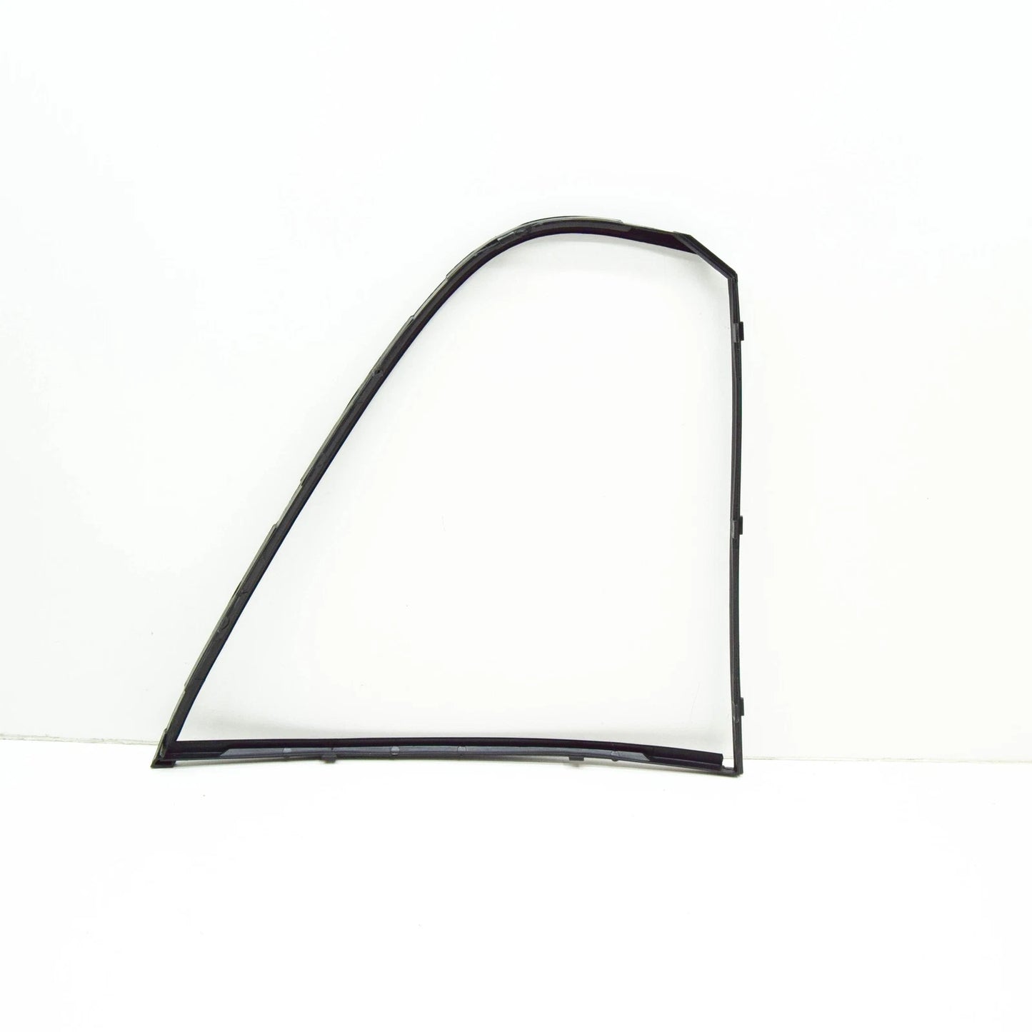 NEW BMW 5 E39 REAR RIGHT DOOR QUARTER WINDOW FRAME 51348186184 8186184 ORIGINAL