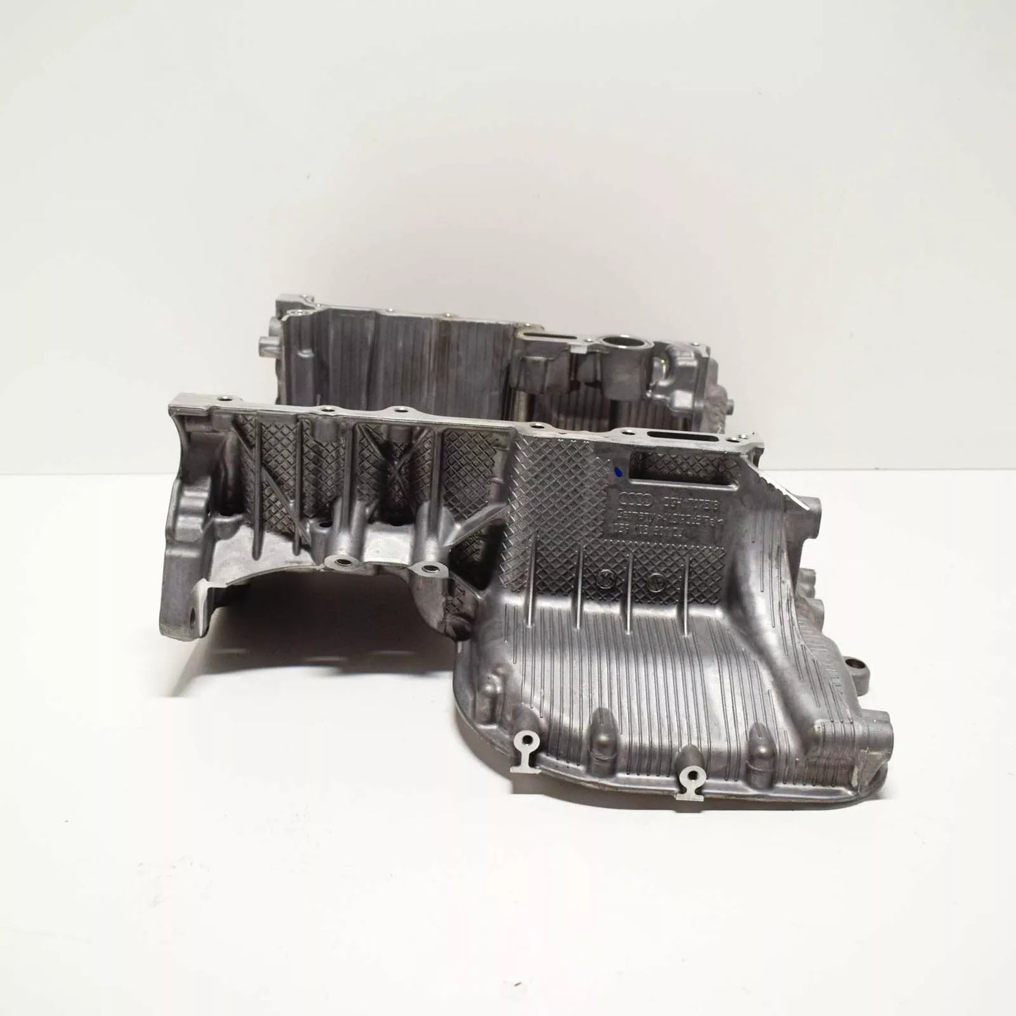 NEW AUDI Q5 8R ENGINE OIL PAN 059103601CJ ORIGINAL