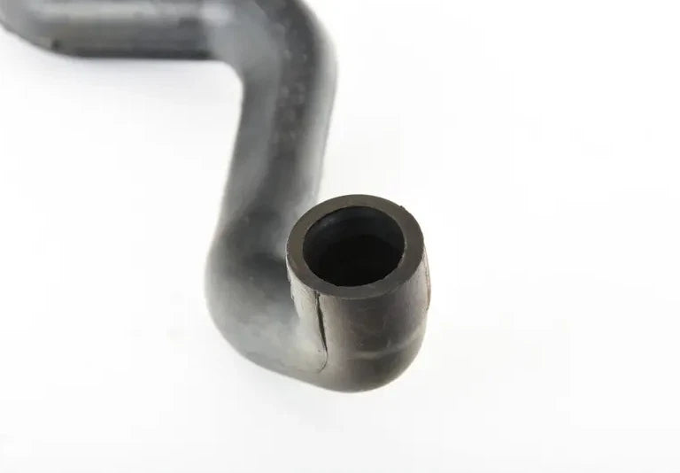 NEW MB CL C215 CYLINDER HEAD TO HEAT EXCHANGER HOSE A1370180482 ORIGINAL