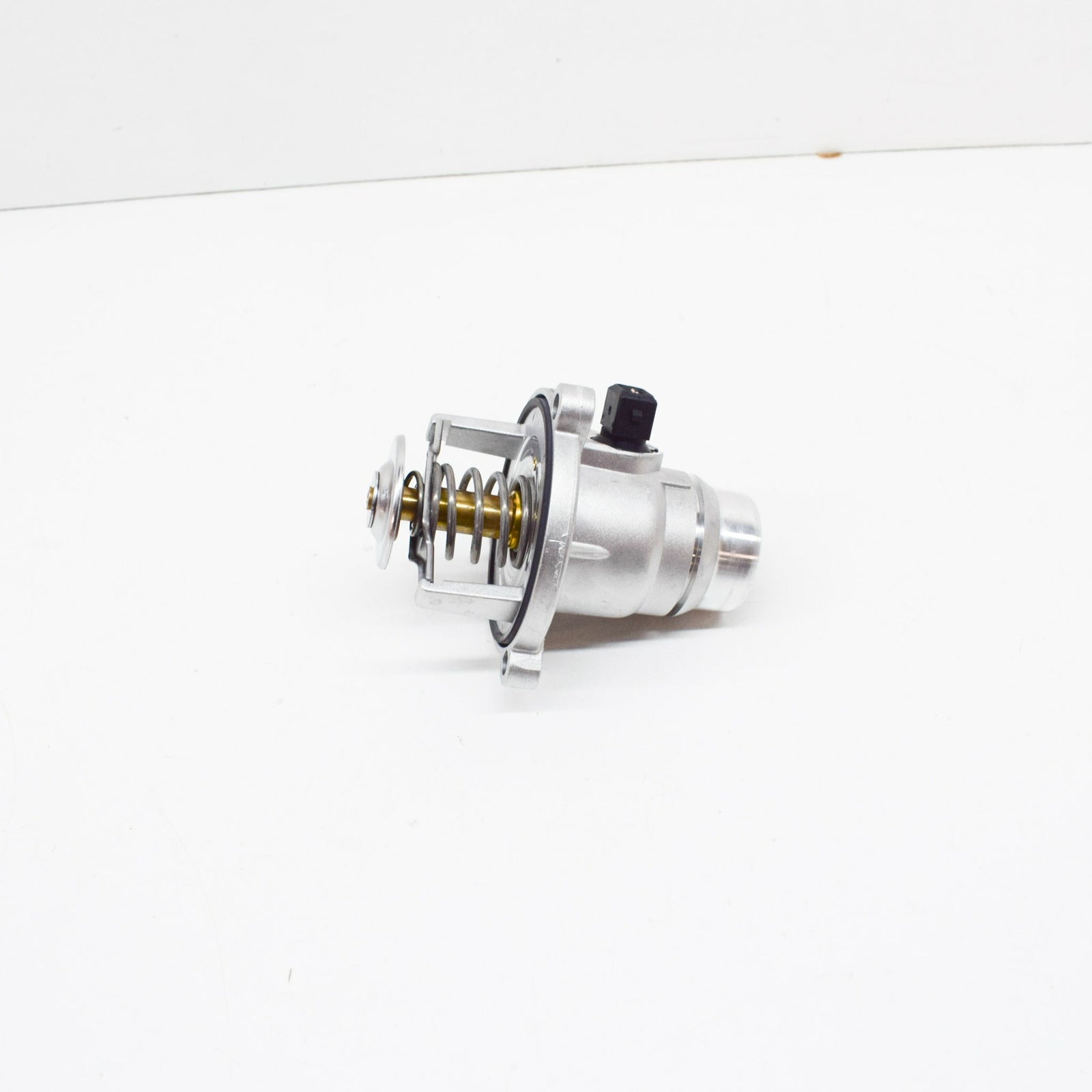 new bmw 7 e65 thermostat 11537586885 7586885 4.8 petrol 264kw original