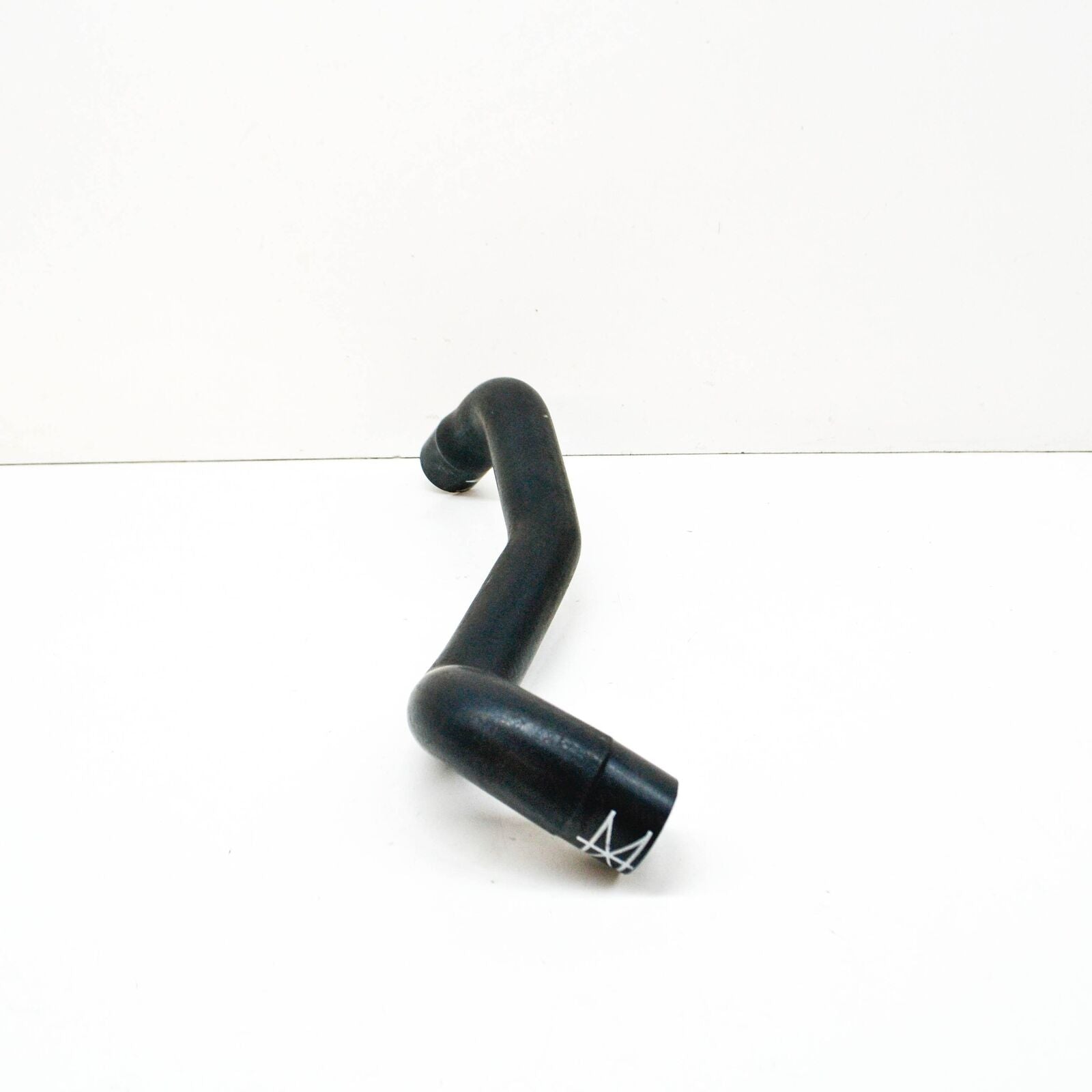 NEW VOLKSWAGEN AMAROK RIGHT WATER COOLING RADIATOR HOSE 2H6121051B ORIGINAL