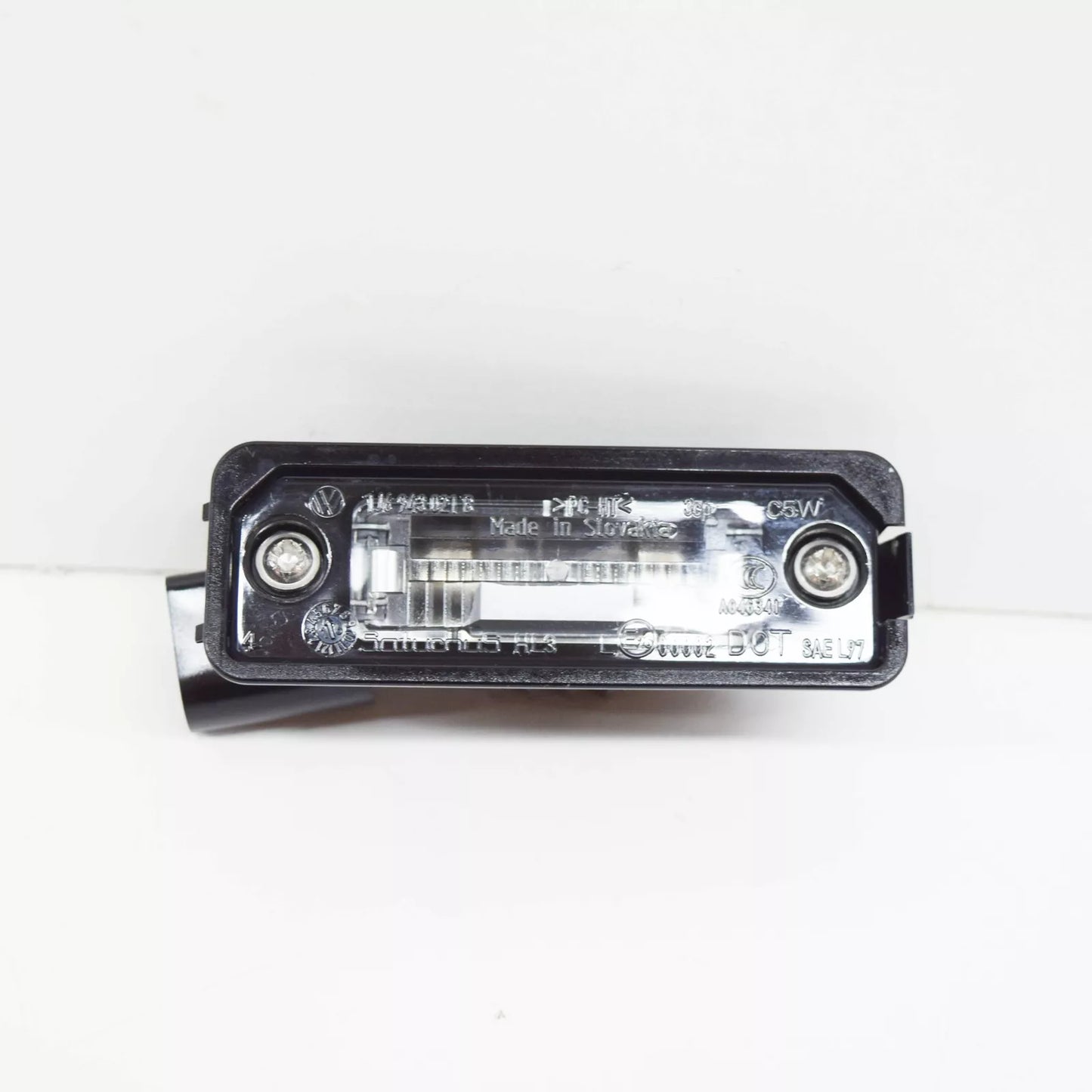 NEW VOLKSWAGEN PASSAT B6 REAR BUMPER LICENSE PLATE LIGHT 3C5943021 ORIGINAL
