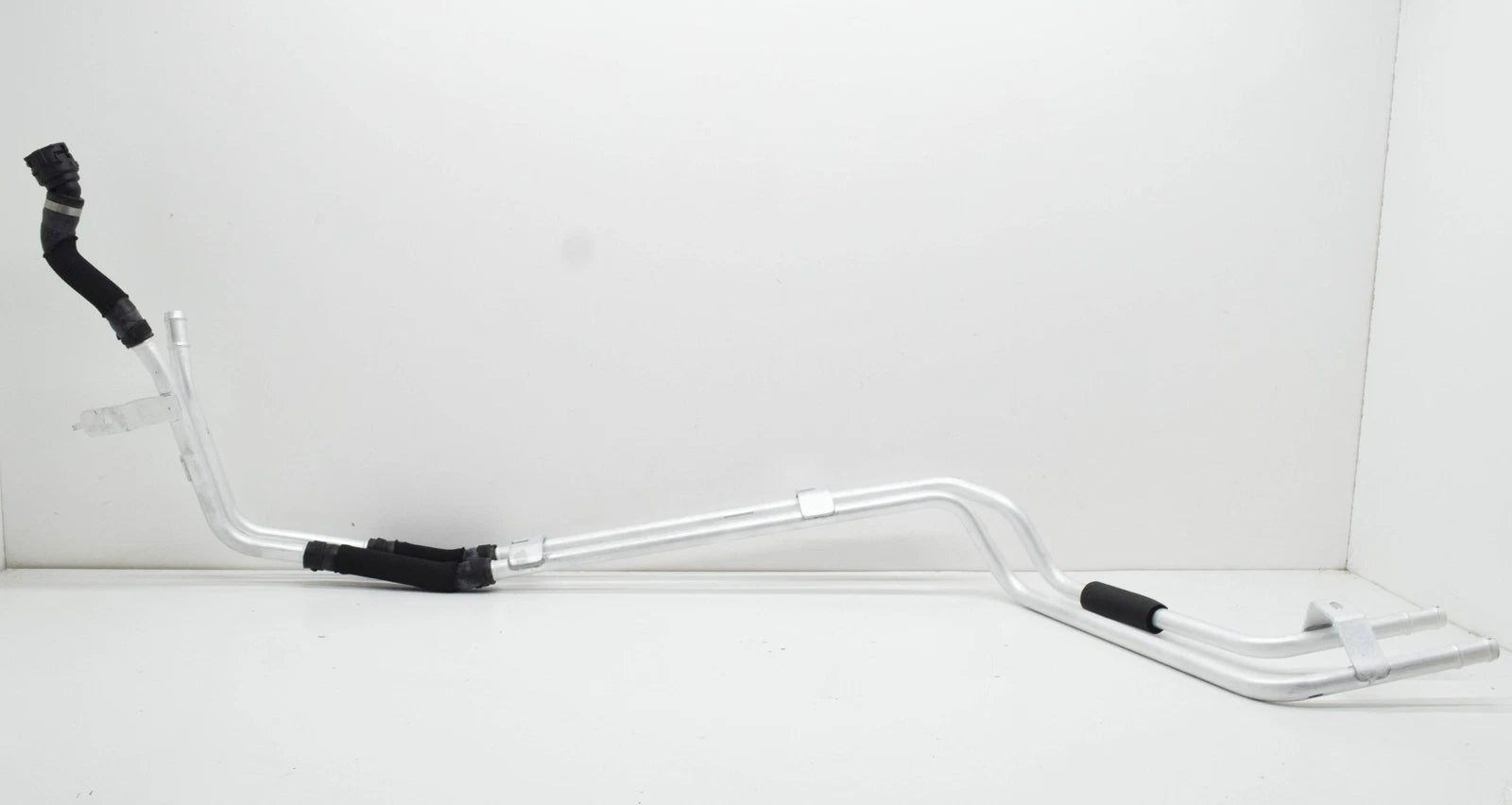 NEW BMW X7 G07 UNDERFLOOR COOLANT PIPE 64216821662 6821662 ORIGINAL