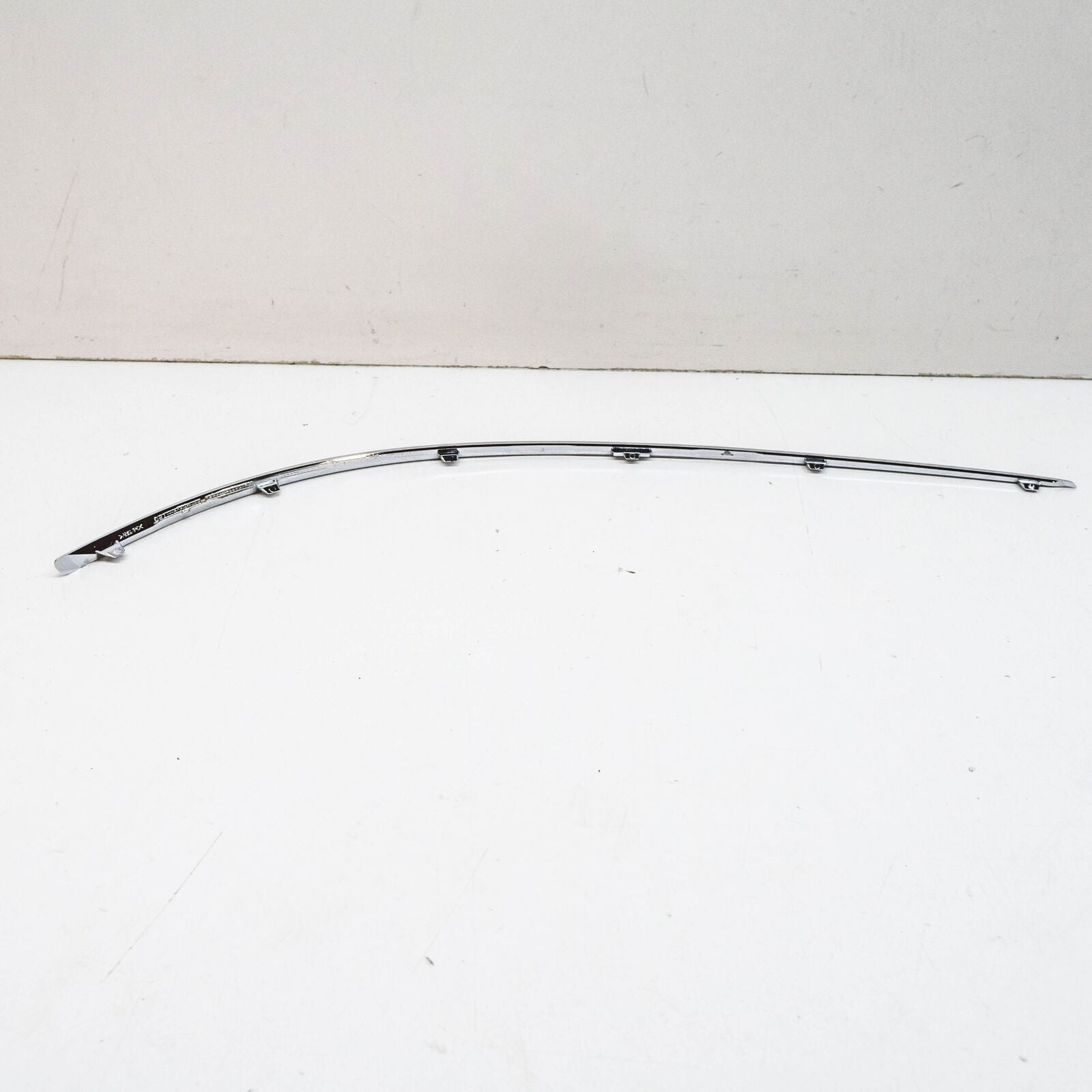 NEW MERCEDES-BENZ B W245 FRONT BUMPER RIGHT TRIM STRIP A1698851474 ORIGINAL