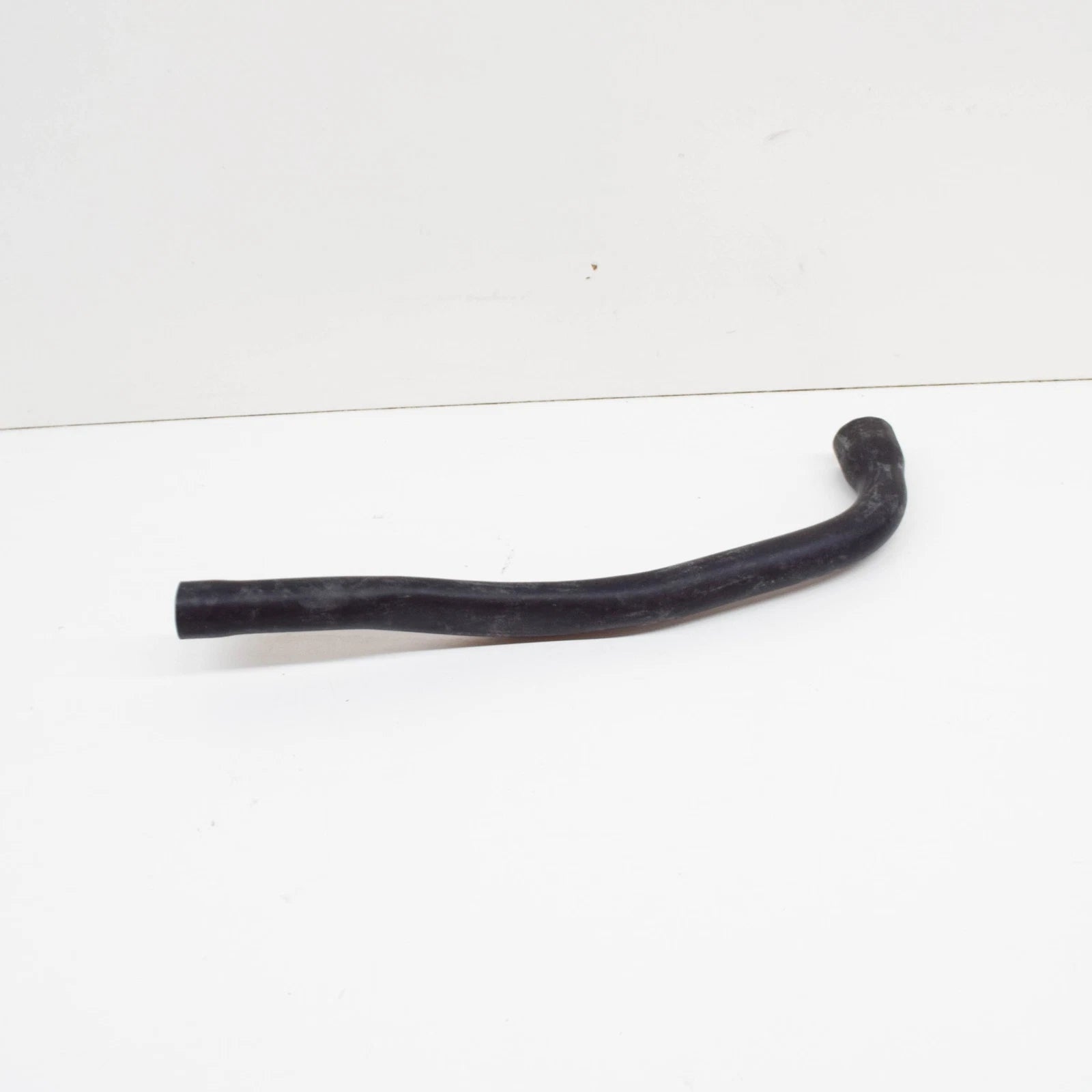 NEW BMW E31 E38 COUPE SEDAN COOLING SYSTEM WATER HOSE 11531741417 ORIGINAL
