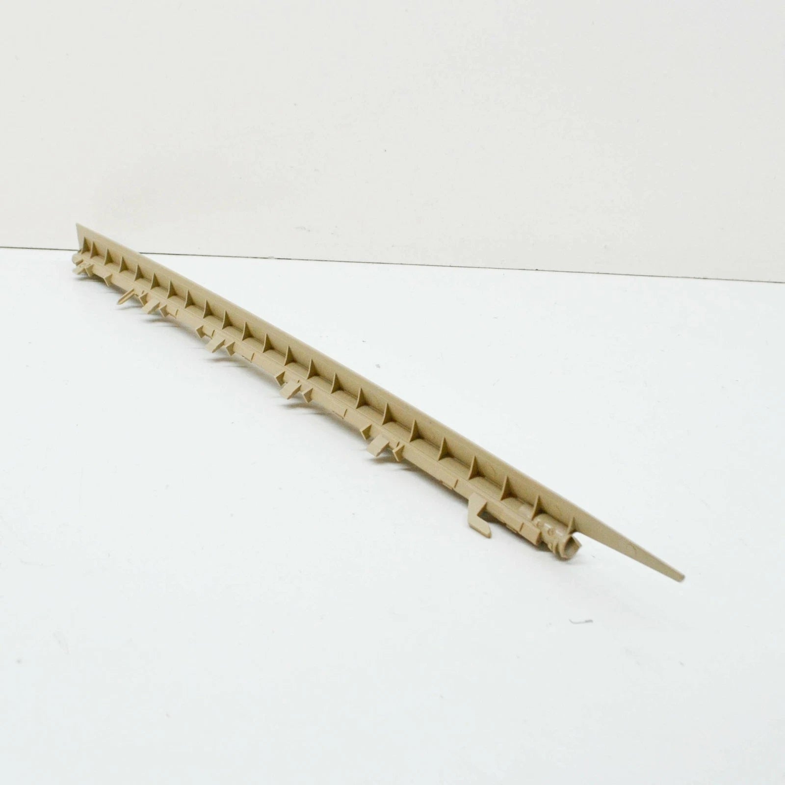 NEW MB E W212 REAR LEFT DOOR BLIND GUIDE RAIL TRIM A21281509278R73 ORIGINAL