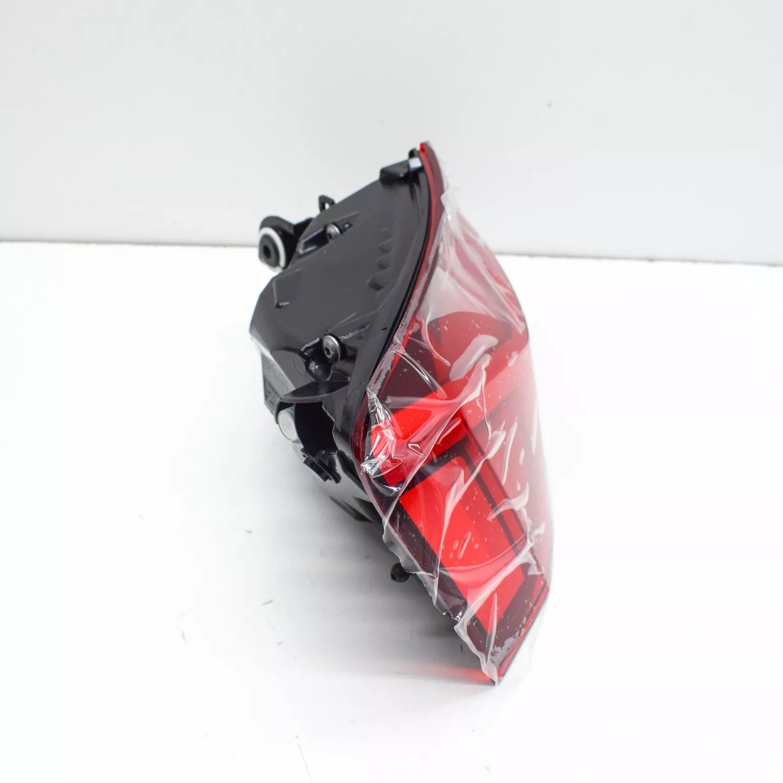 NEW AUDI A5 8W6 REAR LEFT OUTER LED TAILLIGHT 8W6945091AA ORIGINAL