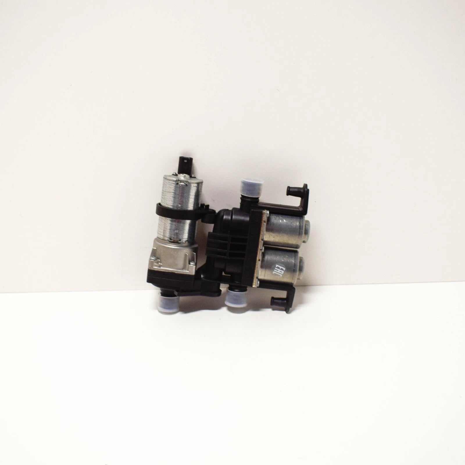 NEW BMW E38 E39 HVAC HEATER CONTROL VALVE WITH WATER PUMP 8374994 64118374994