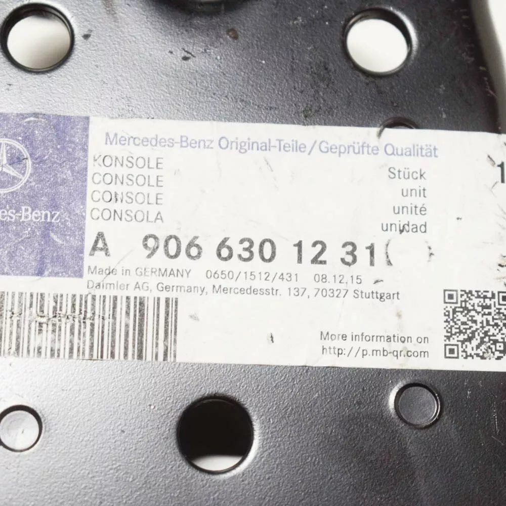 NEW MERCEDES BENZ SPRINTER 906 REAR DOOR MAGNET BRACKET A9066301231