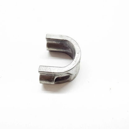 NEW MERCEDES-BENZ C W203 FRONT STABILIZER BAR BRACKET A2033232840 ORIGINAL