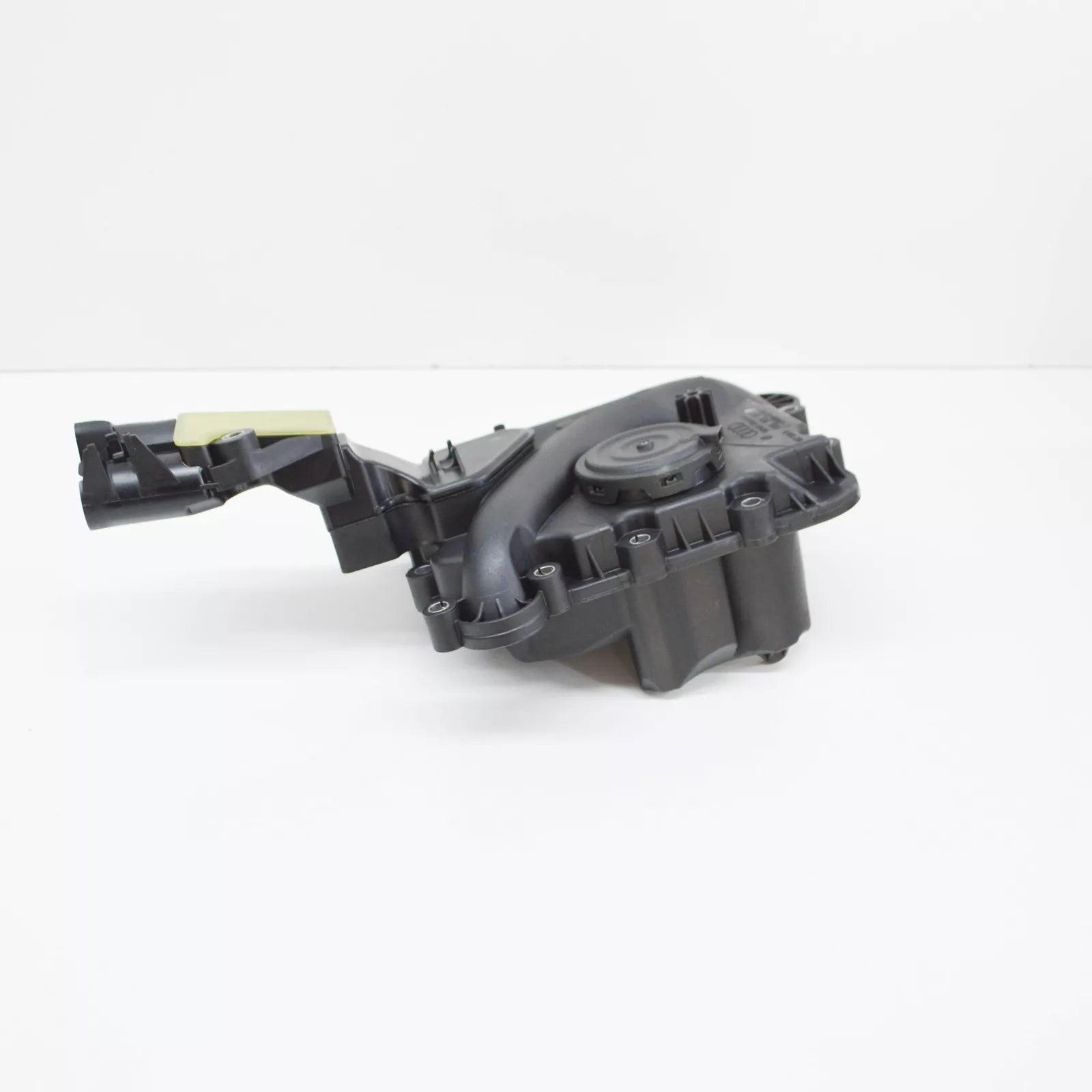 NEW AUDI Q5 8R CRANKCASE VENT VALVE VENT TRIM 06E103547P ORIGINAL