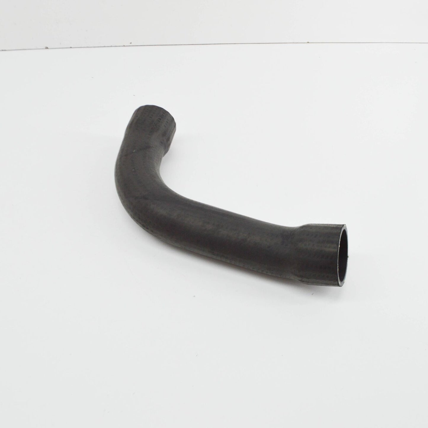 NEW MB C W202 EXPANSION TANK TO FILLER PIPE HOSE A2024767326 ORIGINAL