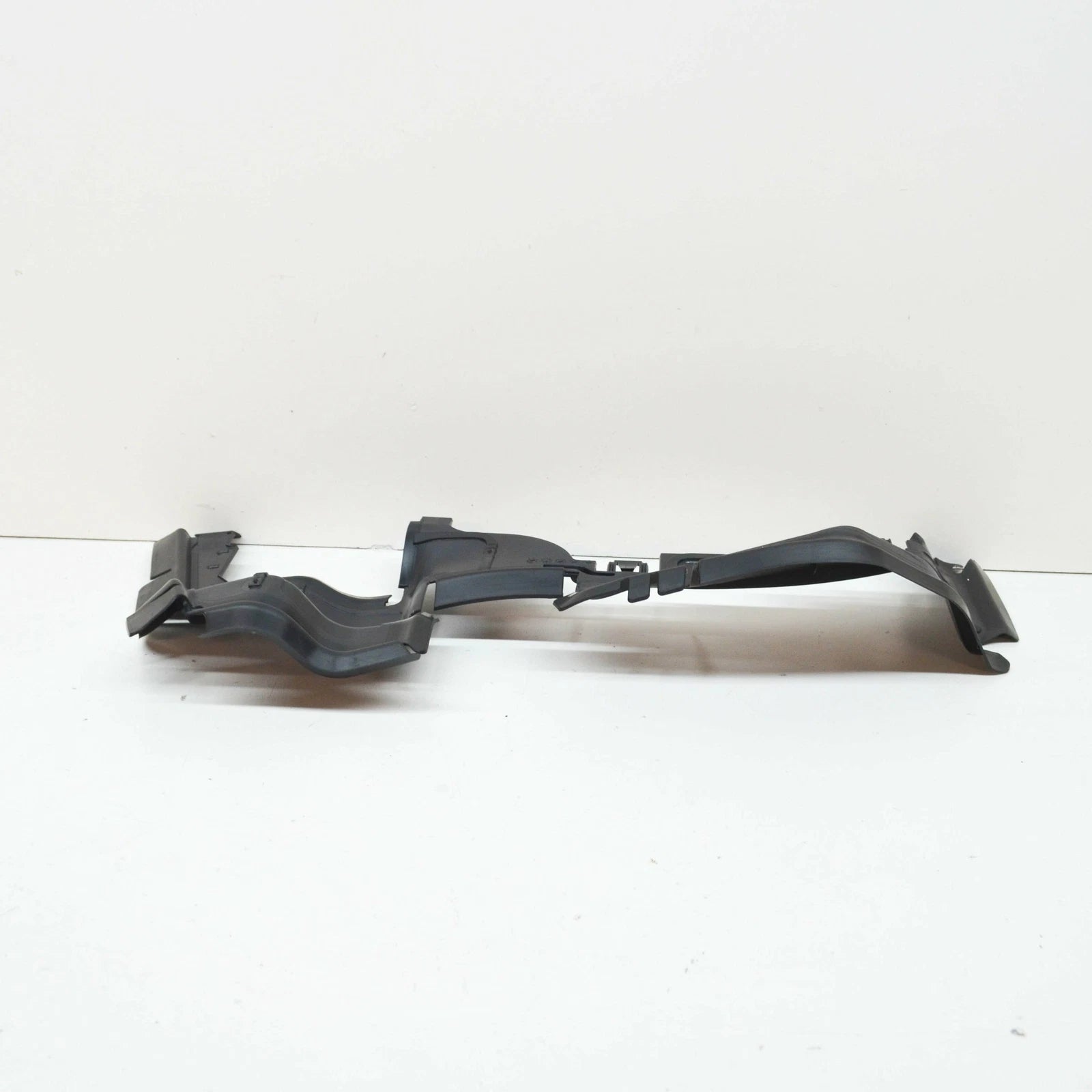 NEW AUDI Q5 FY 80A RIGHT RADIATOR AIR GUIDE 80A121674BE ORIGINAL