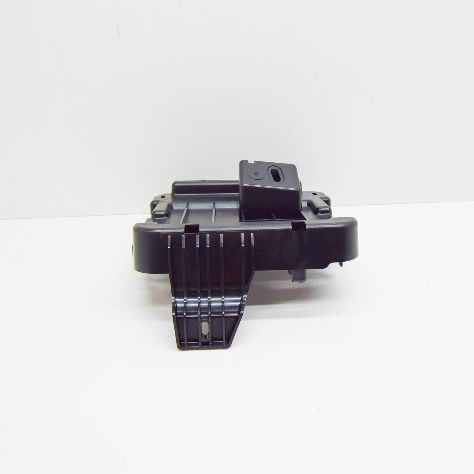 NEW MB SPRINTER W907 ENGINE CONTROL UNIT RETAINING PLATE A9075461800 ORIGINAL