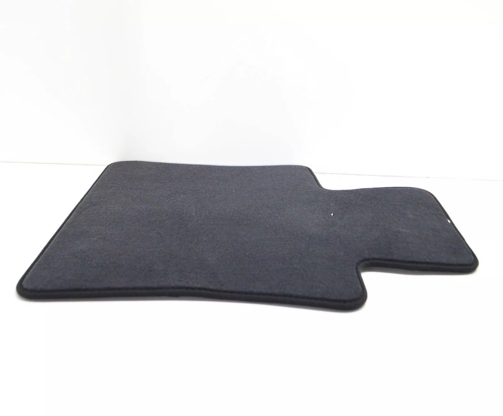 NEW BMW X6 F16 FRONT FLOOR MAT LEFT DRIVER SIDE 51477439860 LHD ORIGINAL