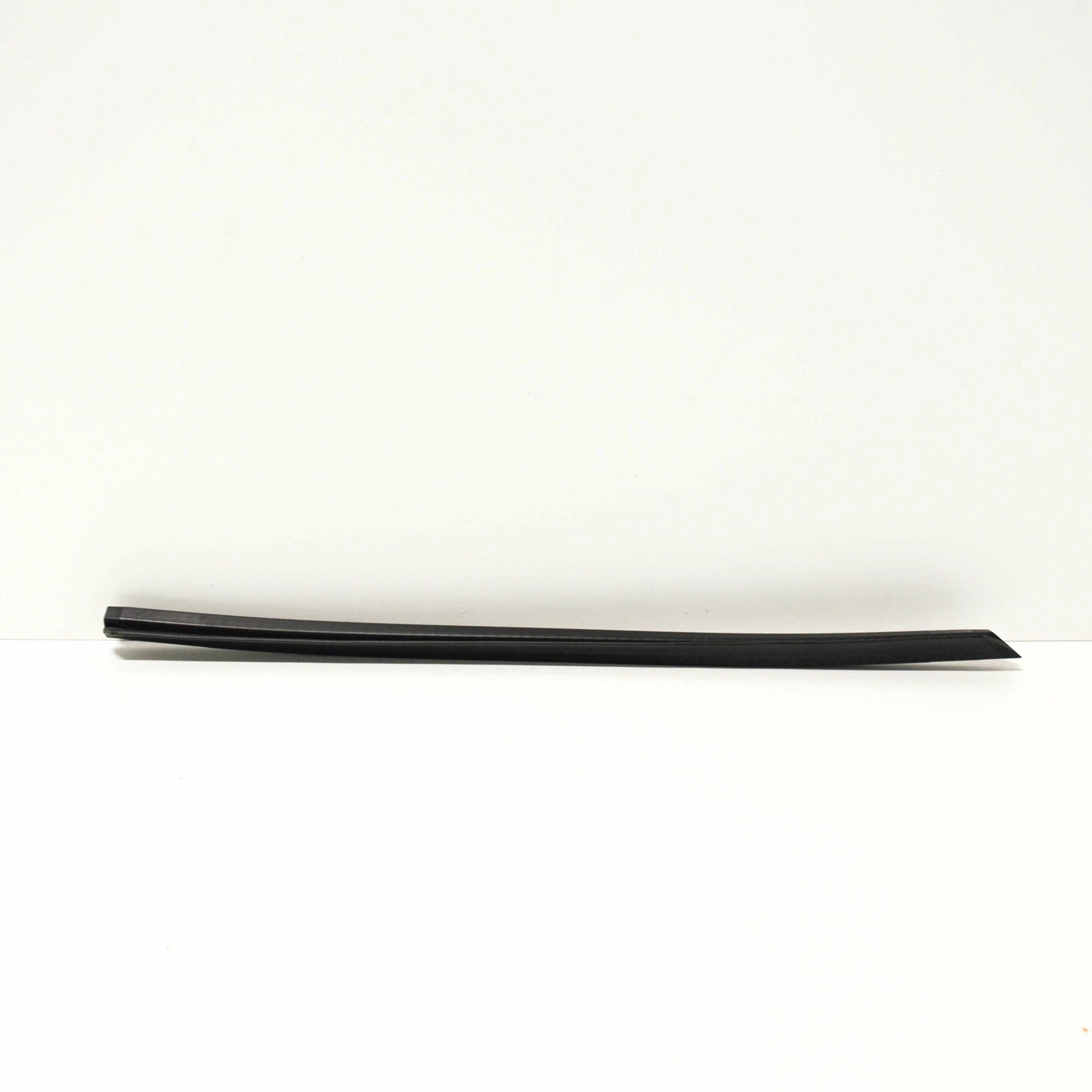 NEW AUDI R8 4S FRONT WING RIGHT BEADING 420821218D