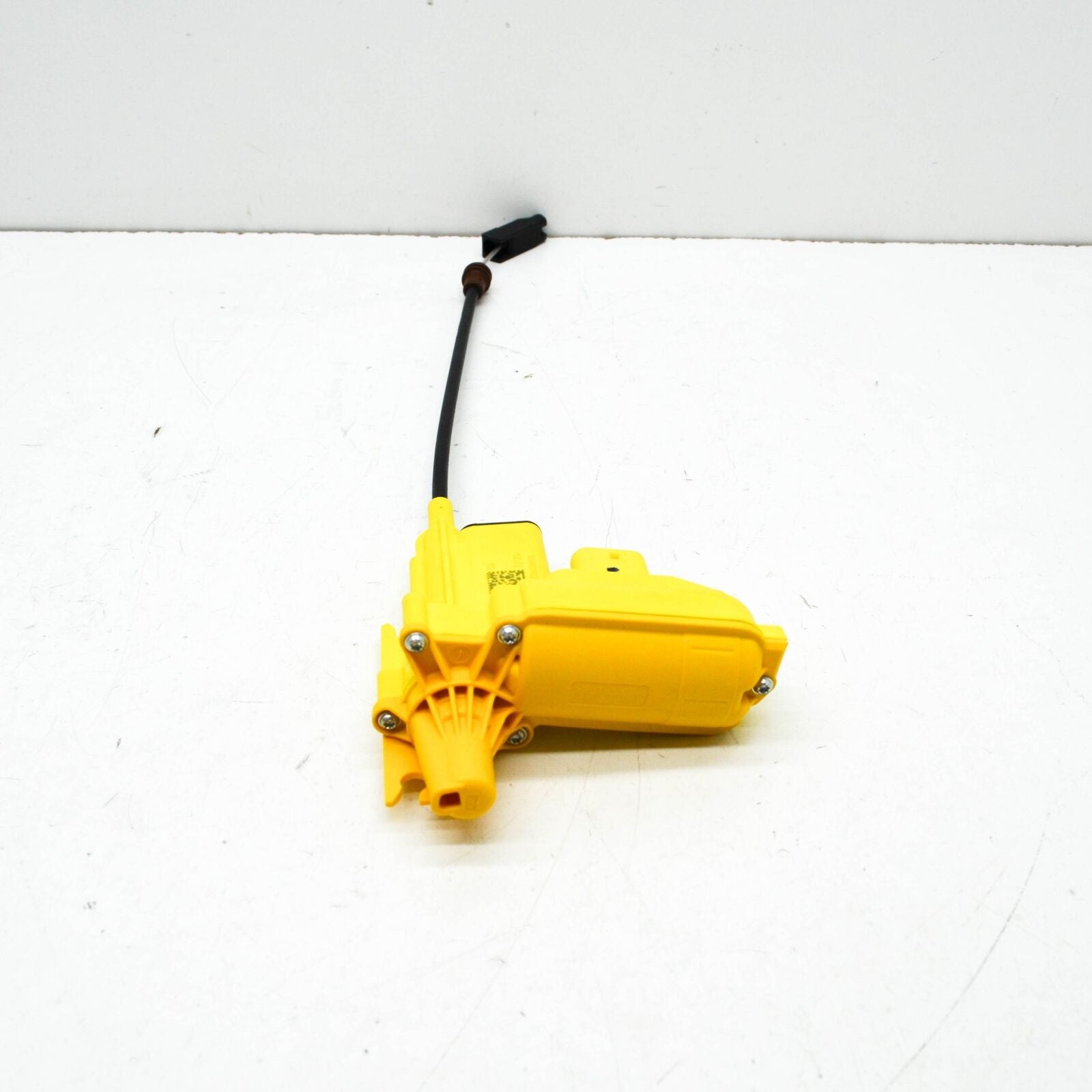 NEW MERCEDES-BENZ E W213 REAR RIGHT DOOR CLOSING ELEMENT A2137600600 ORIGINAL