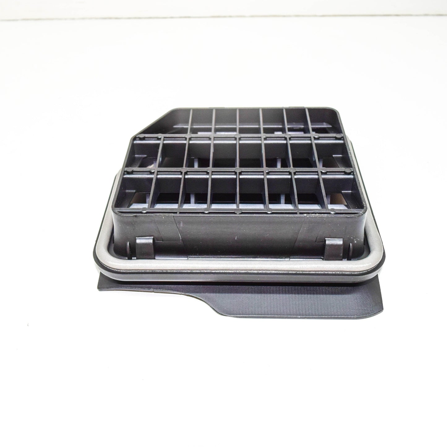 NEW VOLKSWAGEN GOLF MK5 REAR LEFT BODY VENT GRILLE 1K0819465B ORIGINAL