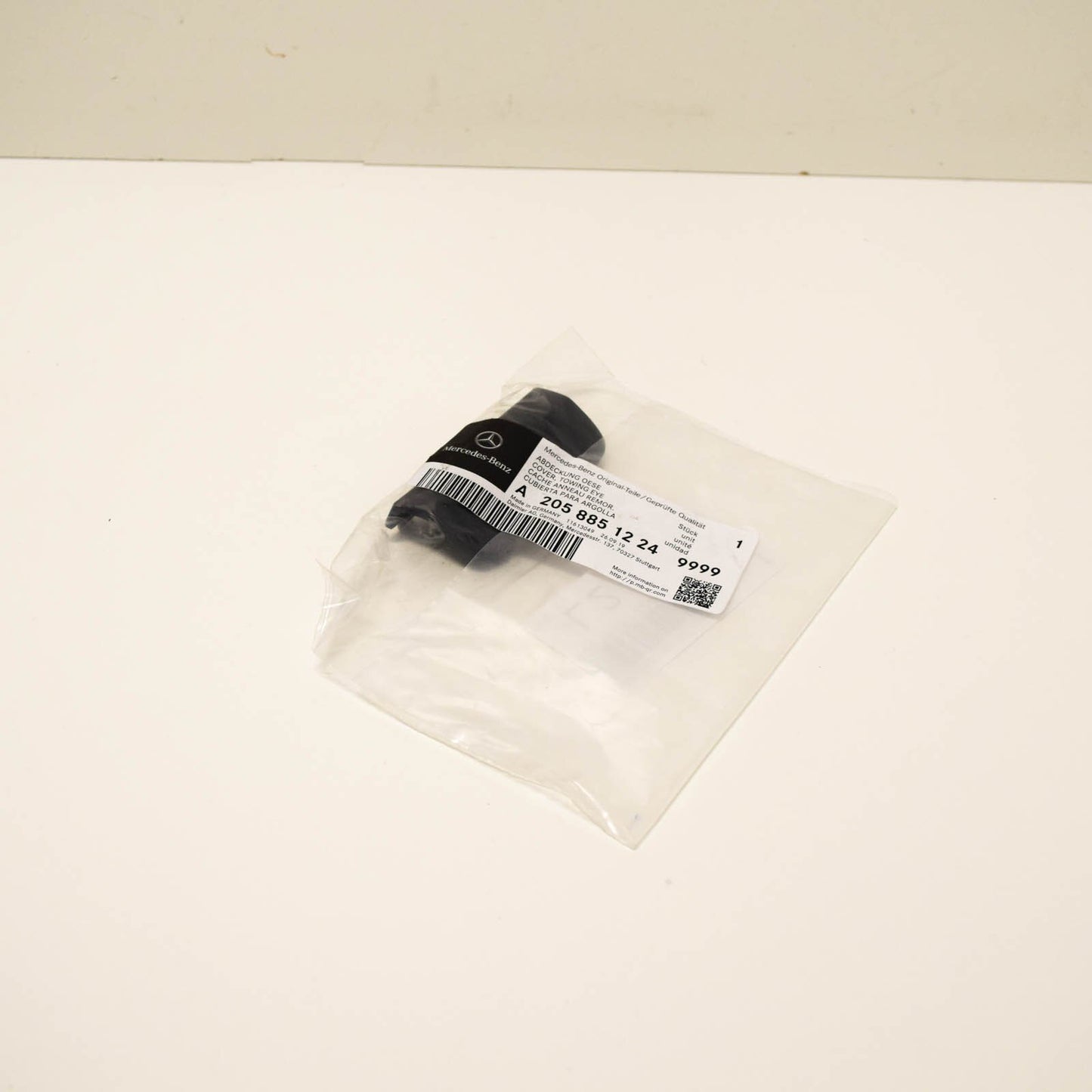 NEW MB C-CLASS W205 REAR AMG BUMPER TOW HOOK EYE COVER A20588512249999 ORIGINAL