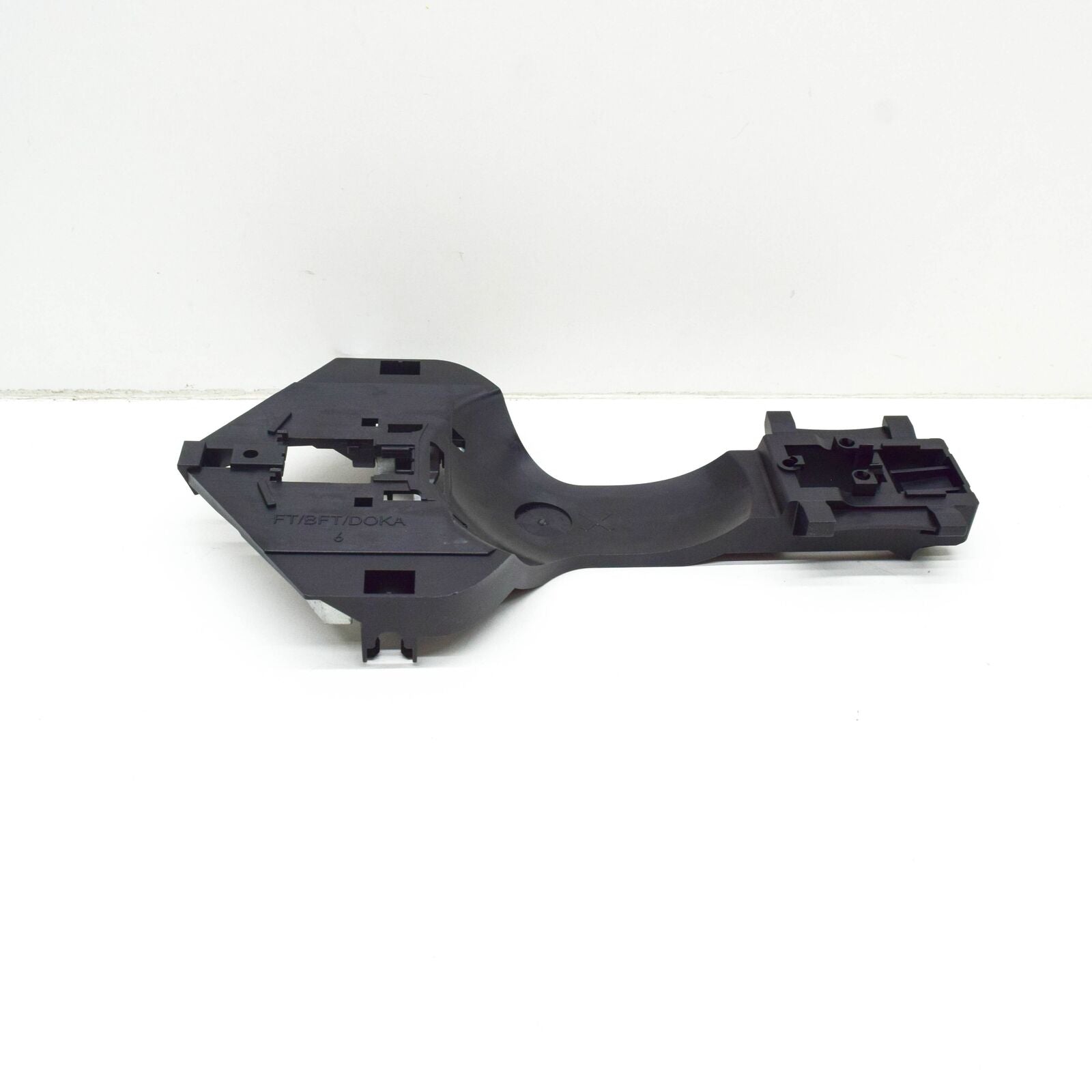 NEW MB SPRINTER W906 FRONT LEFT DOOR HANDLE BEARING BRACKET A9067600934 ORIGINAL