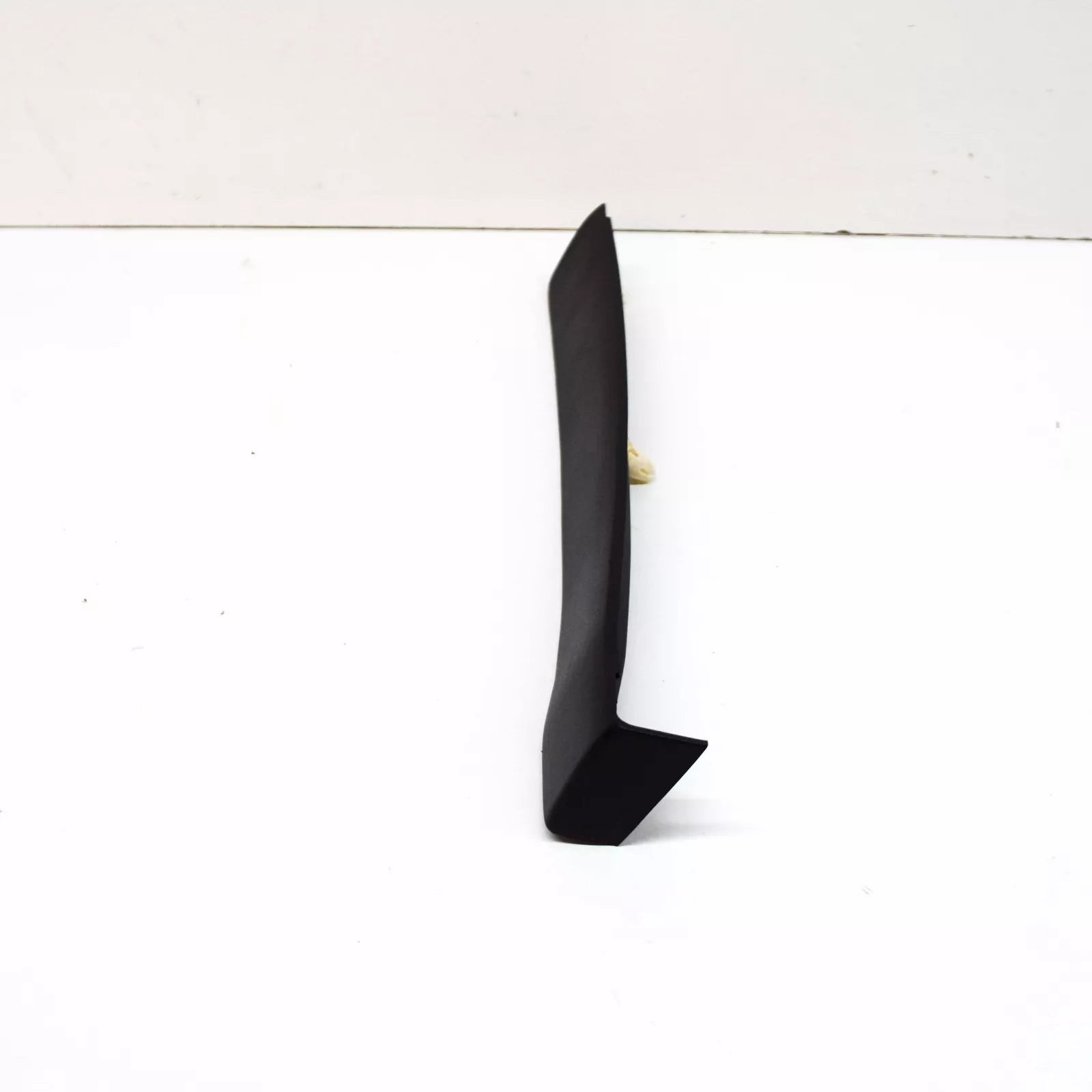 NEW MERCEDES-BENZ CLK C208 FRONT LEFT FENDER BOTTOM STRIP A2086900762 ORIGINAL