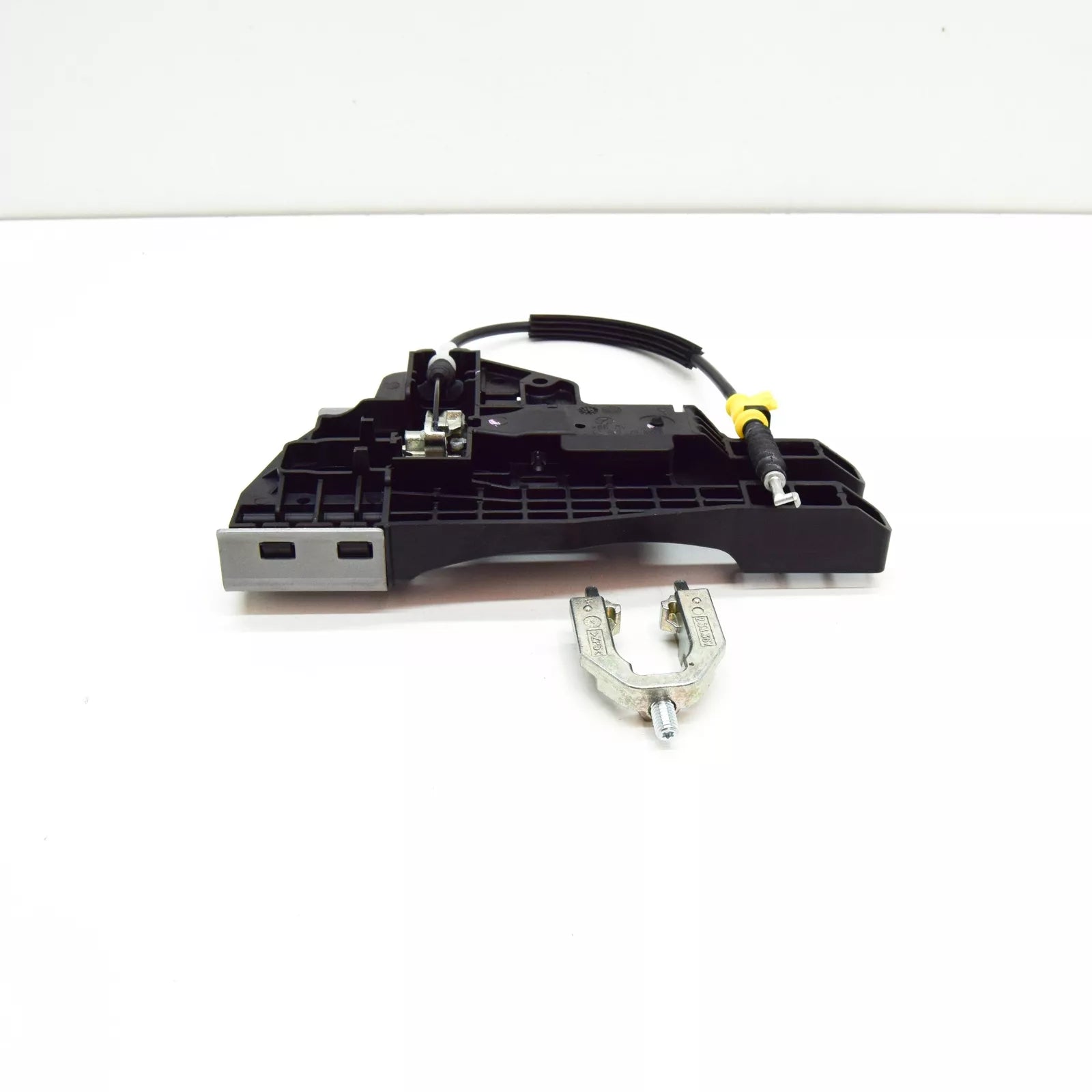 NEW AUDI TT 8J FRONT RIGHT DOOR HANDLE MOUNTING BAR RHD 8J2837886A ORIGINAL