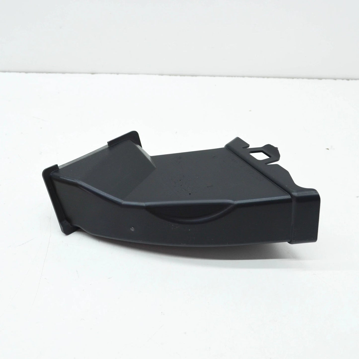 NEW BMW 5 G30 RIGHT BOTTOM WATER DRAIN CHANNEL 61667357248 ORIGINAL