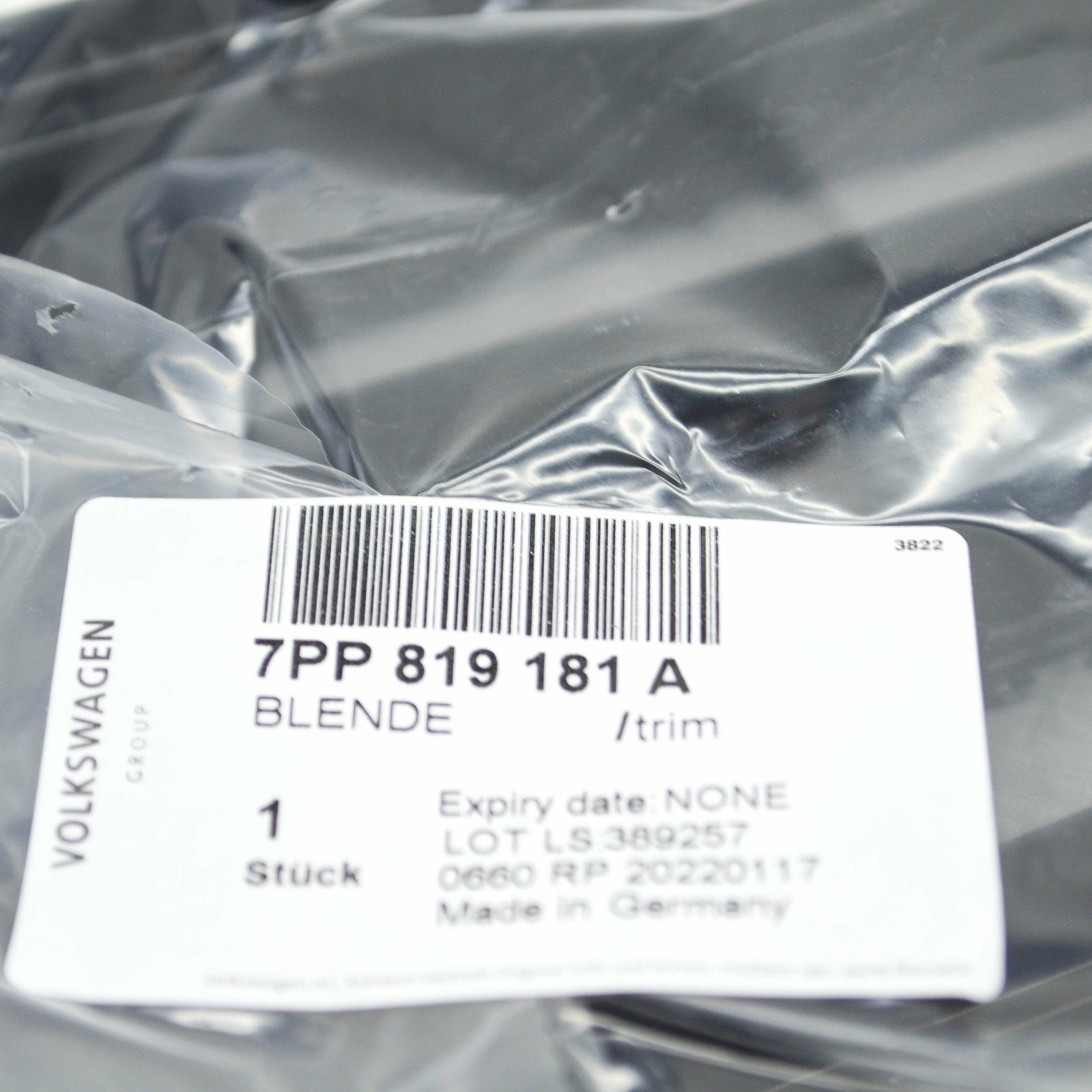 NEW VOLKSWAGEN TOUAREG 7P BODY VENTILATION GRILLE 7PP819181A ORIGINAL