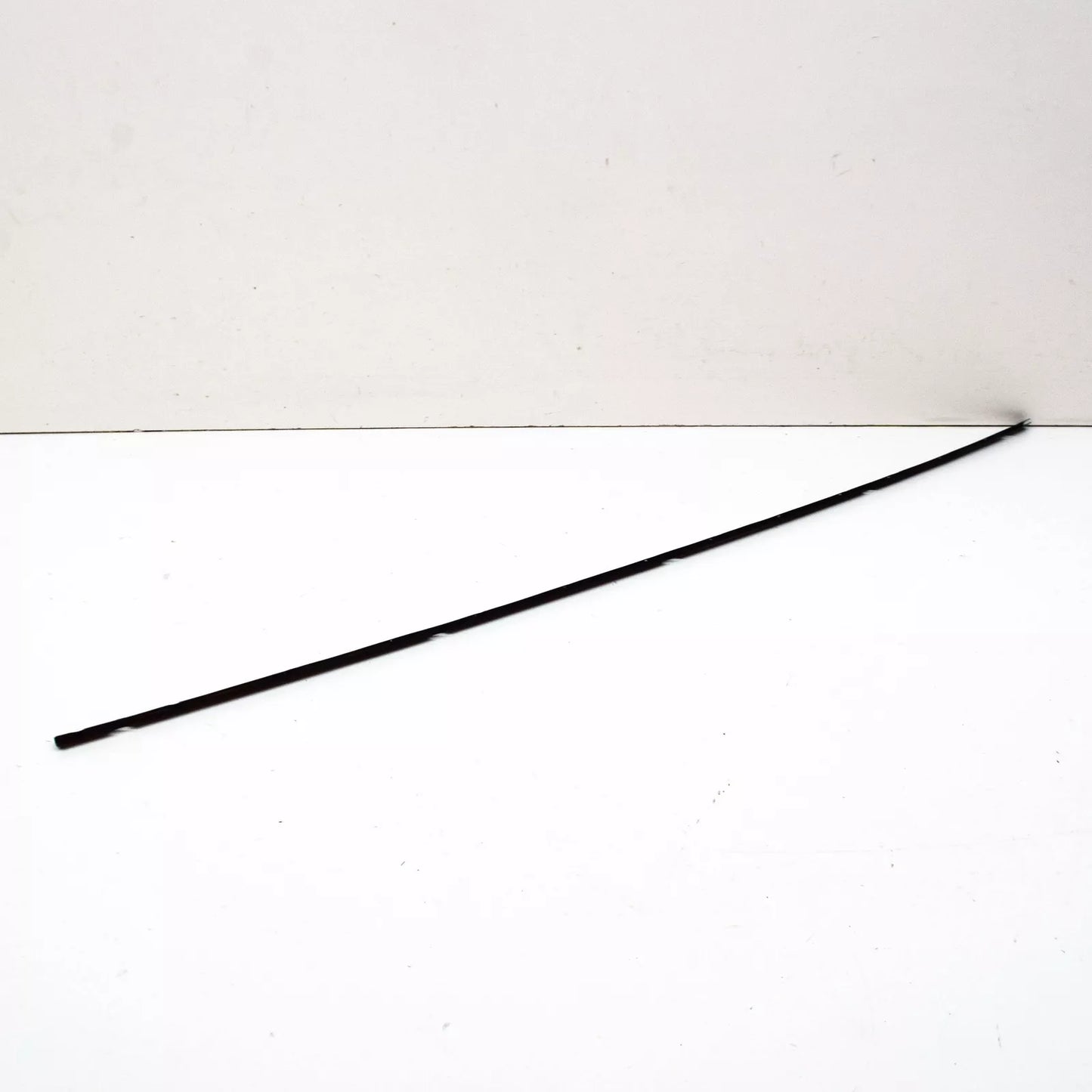 NEW VW GOLF MK7 5G FRONT WINDSHIELD RIGHT MOLDING BRACKET 5G0854542 ORIGINAL