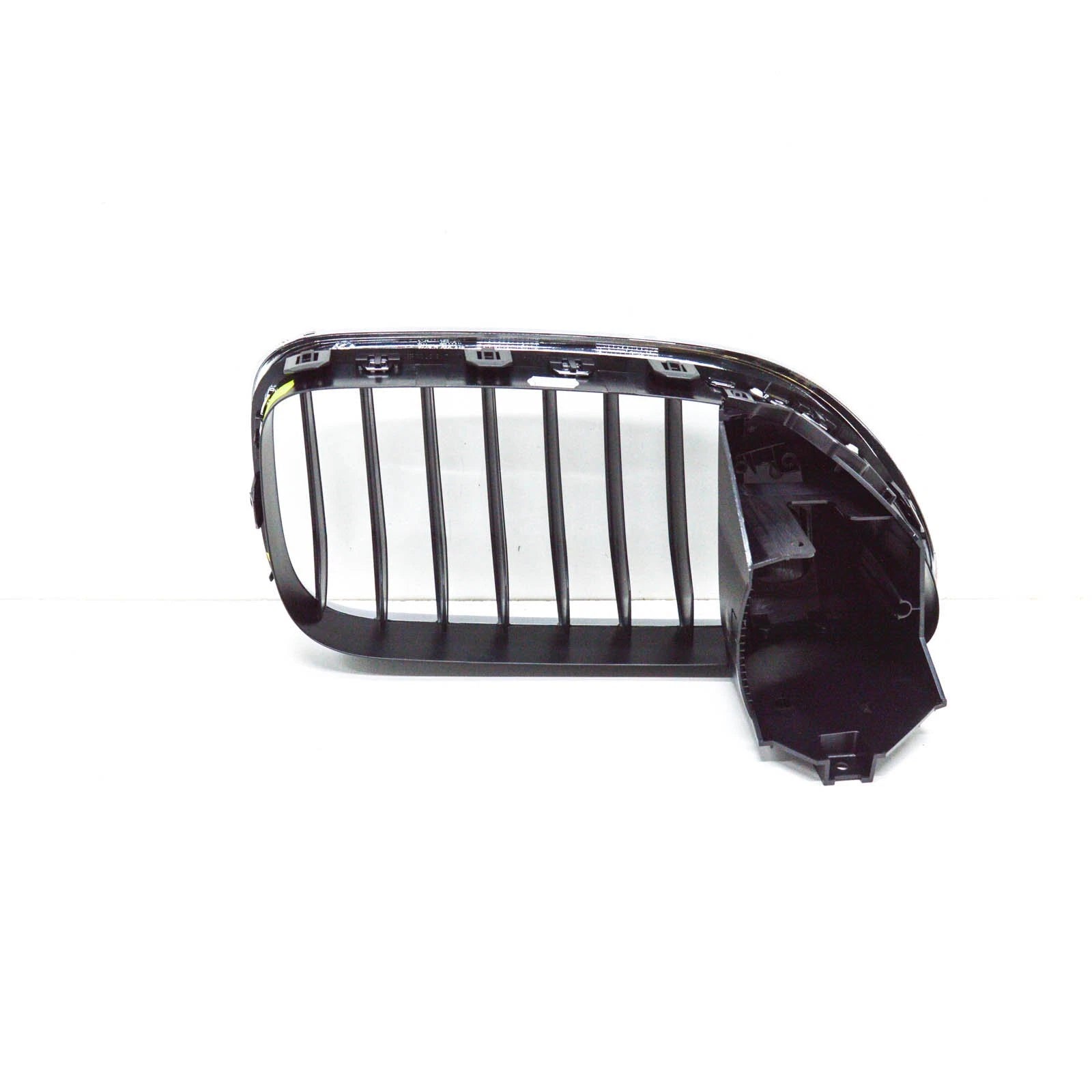 NEW BMW 6 F12 FRONT BUMPER LEFT SIDE RADIATOR GRILLE 51137212855 ORIGINAL