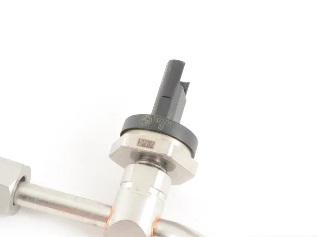 NEW BMW 5 E60 OTHER ENGINE COMPARTMENT PARTS 13537622751 7622751 2006 13139207