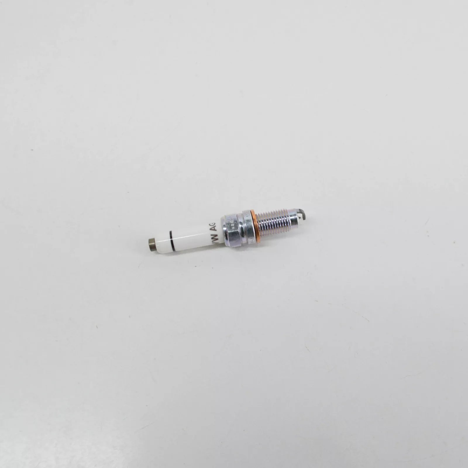 NEW AUDI A1 MK1 SPARK PLUG 'LONGLIFE' 04E905601B ORIGINAL