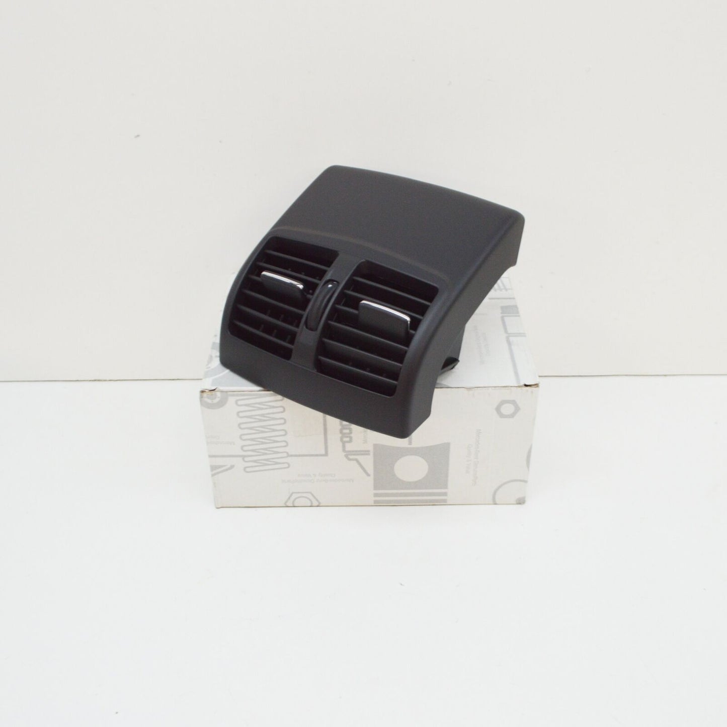 NEW MERCEDES-BENZ E W212 CENTER CONSOLE REAR AIR VENT A21283009549116 ORIGINAL
