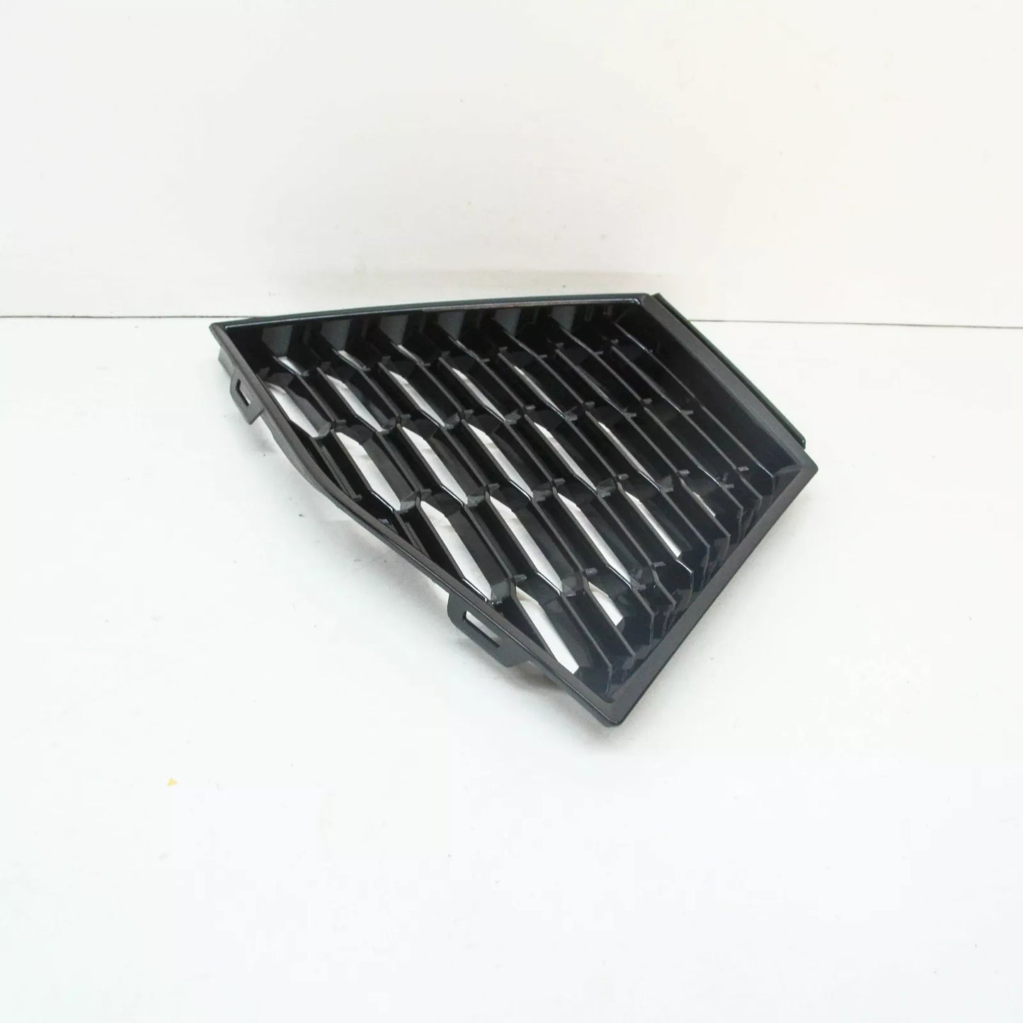 NEW BMW 2 GRAN COUPE F44 M FRONT BUMPER RIGHT AIR GRILLE 51118075518 ORIGINAL