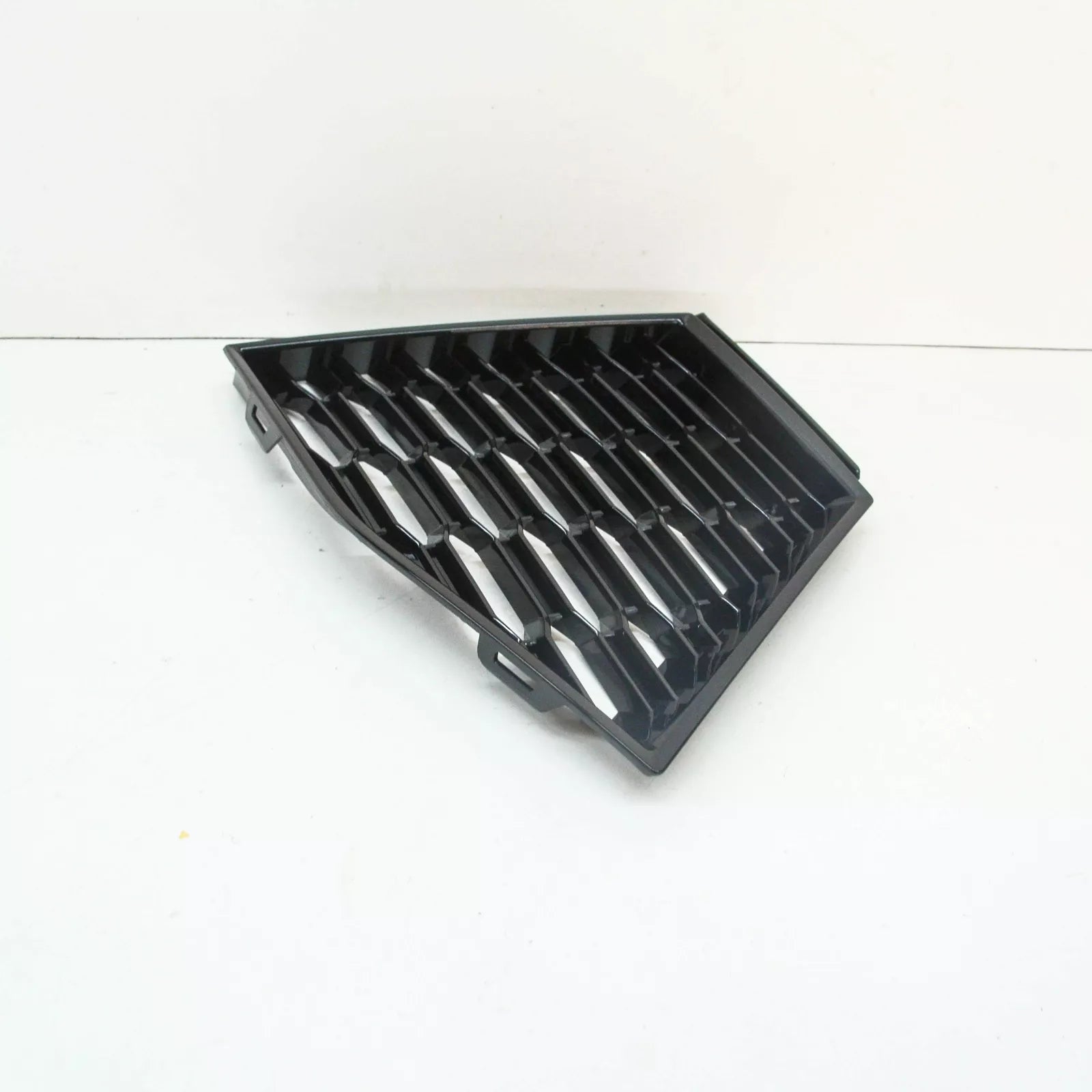 NEW BMW 2 GRAN COUPE F44 M FRONT BUMPER RIGHT AIR GRILLE 51118075518 ORIGINAL