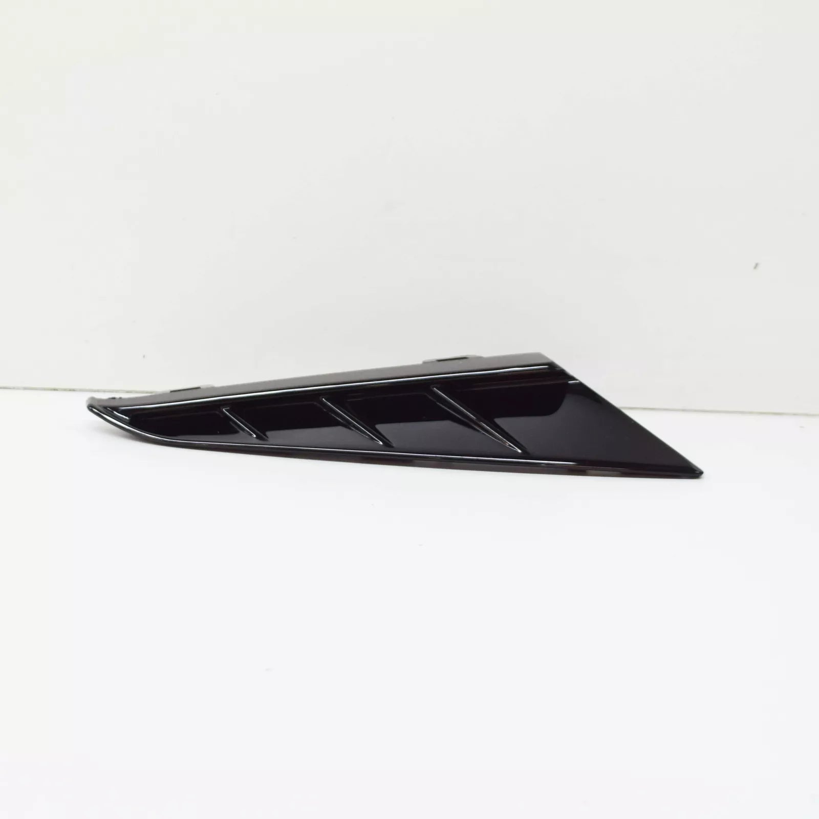 NEW AUDI R8 4S FRONT BUMPER RIGHT SIDE TRIM 4S0807838 2018 ORIGINAL