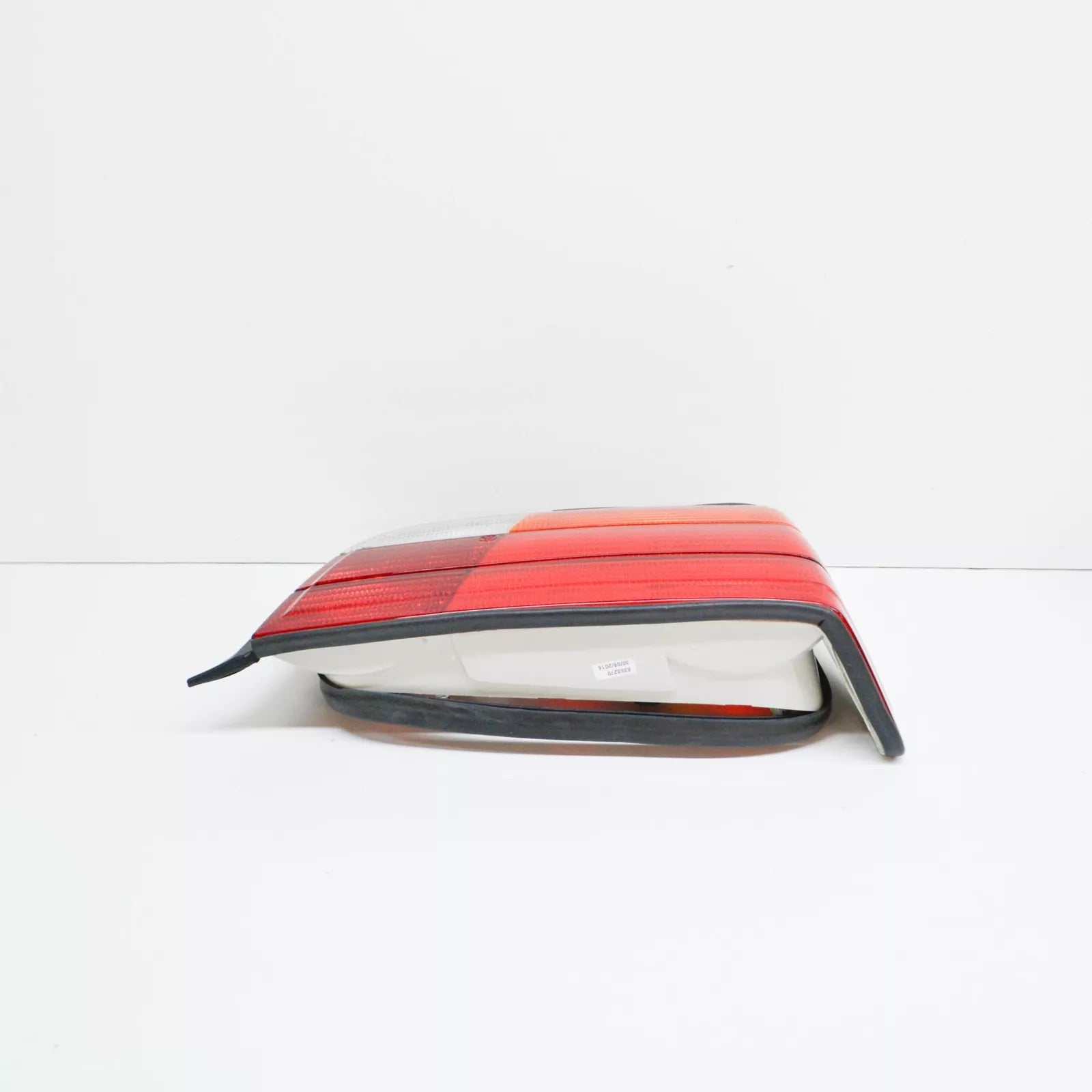 NEW BMW E36 CABRIO COUPE TAIL LIGHT RIGHT 8353270 63218353270 ORIGINAL