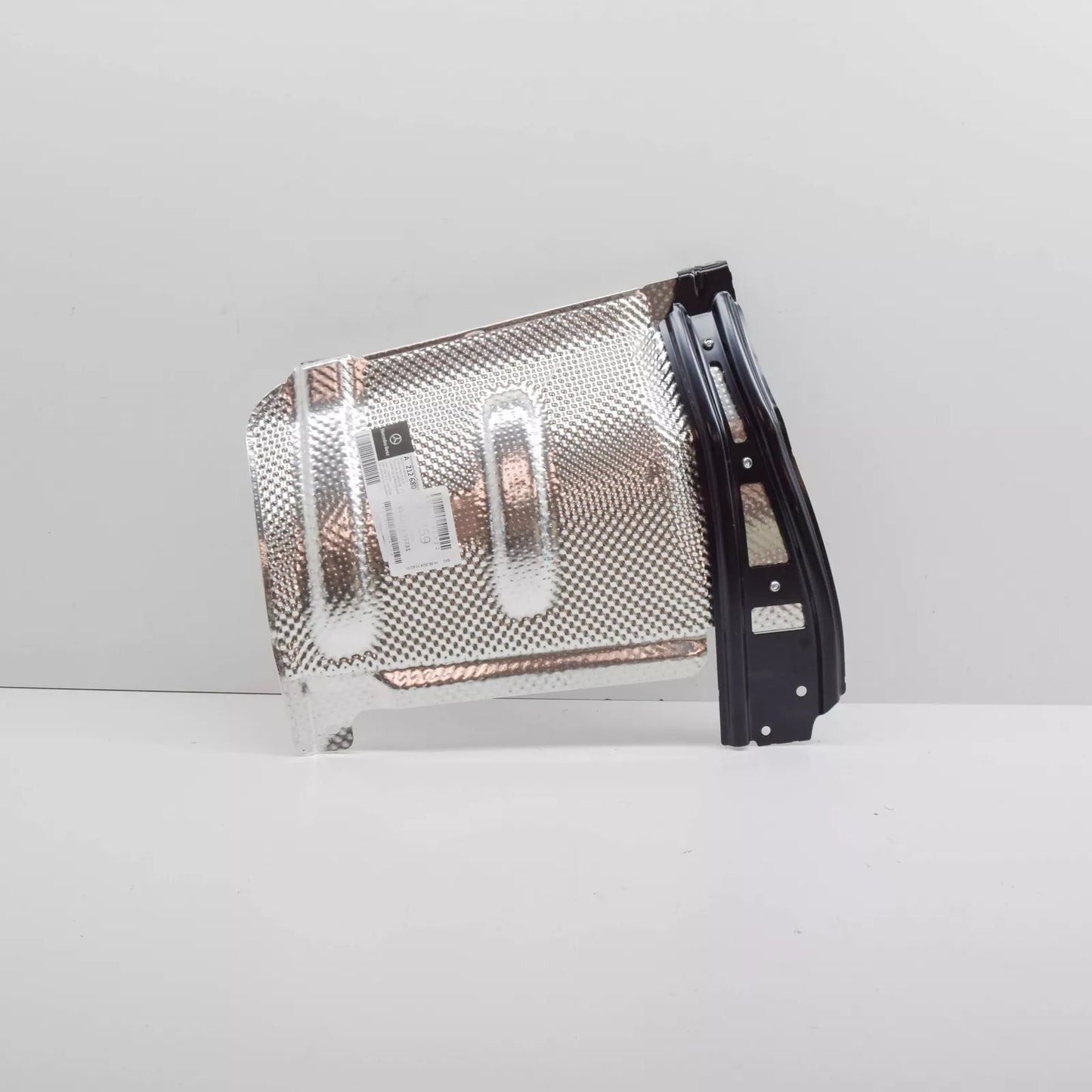 NEW MERCEDES-BENZ E-CLASS W212 HEAT SHIELD A2126800122 ORIGINAL