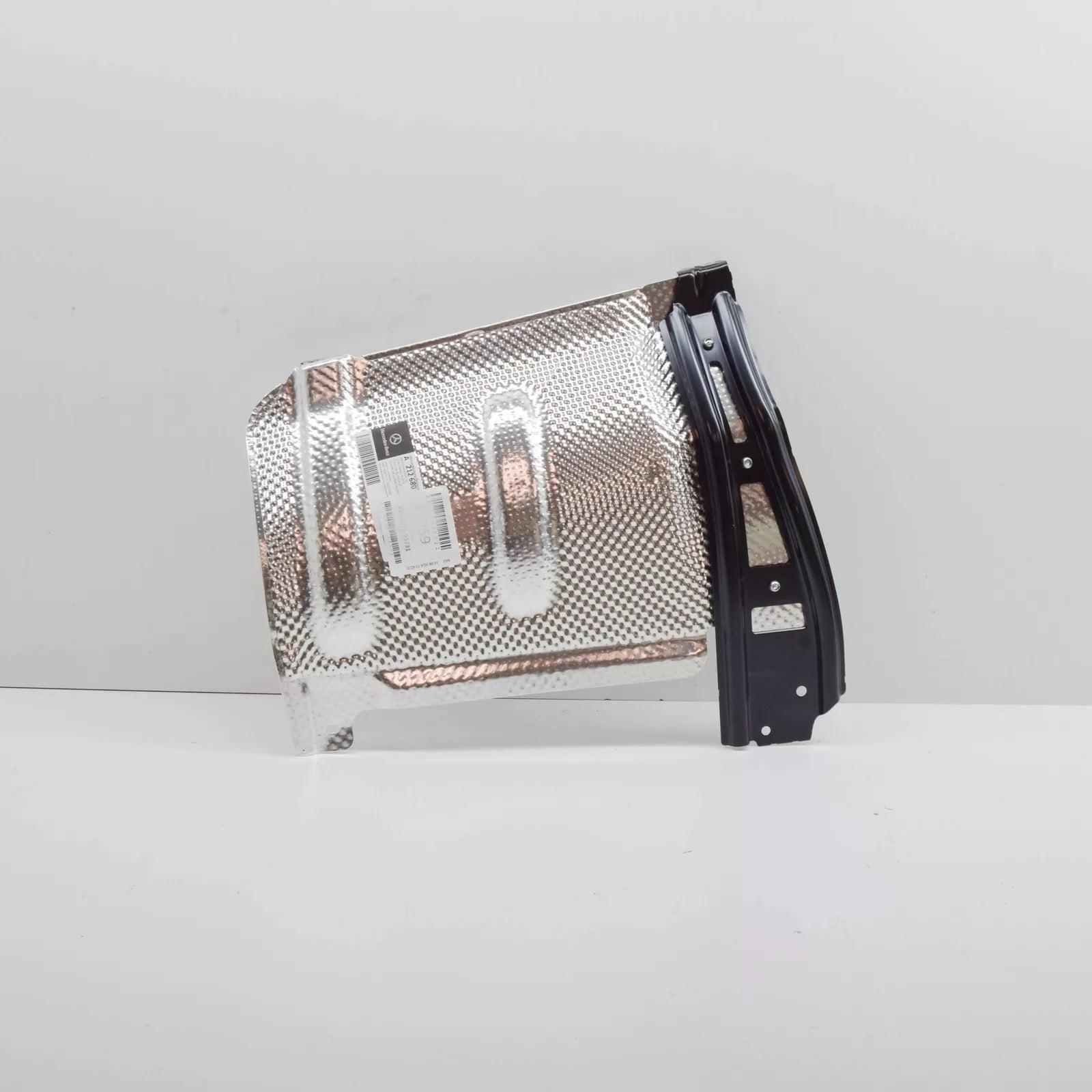 NEW MERCEDES-BENZ E-CLASS W212 HEAT SHIELD A2126800122 ORIGINAL