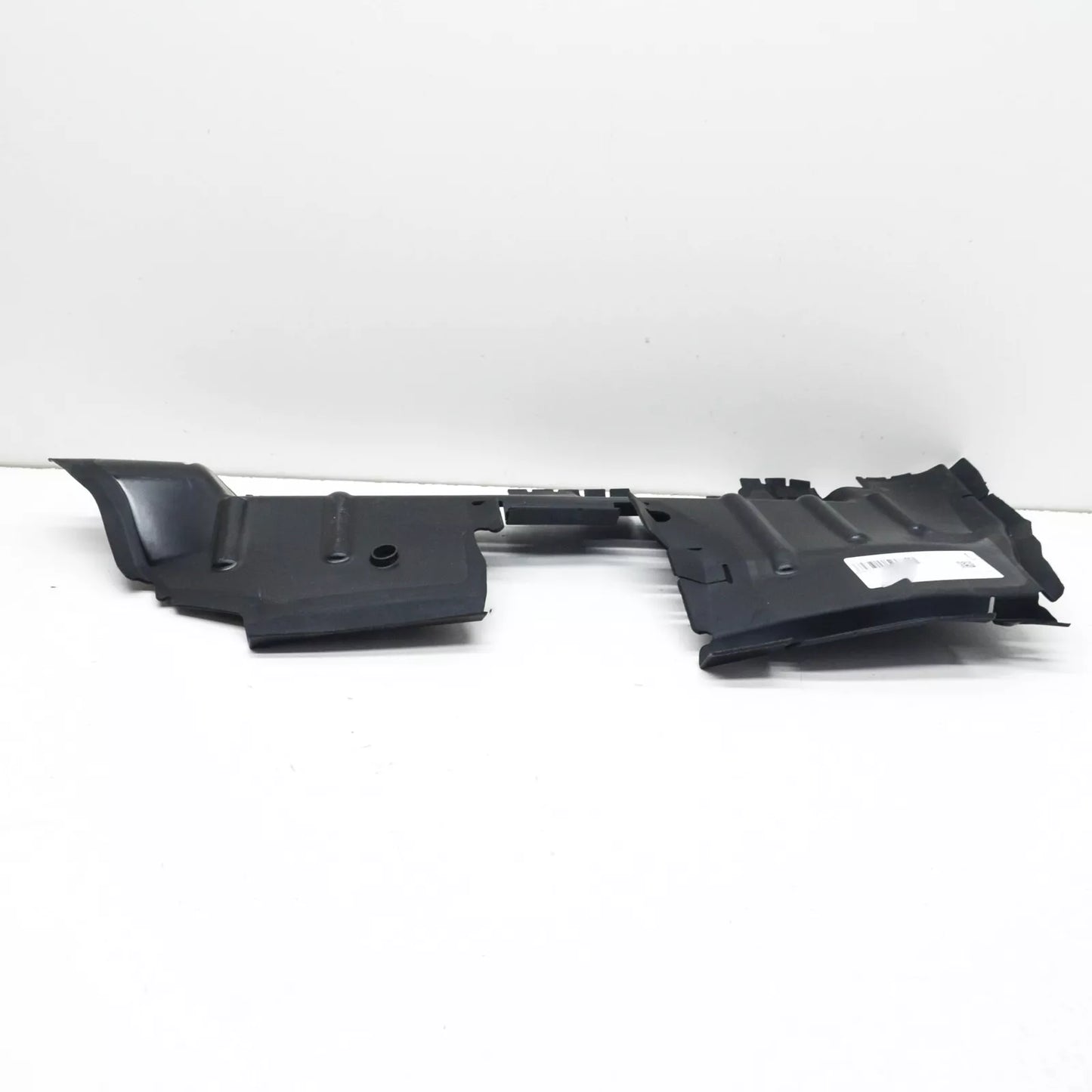 NEW AUDI A8 4H FRONT RIGHT RADIATOR AIR GUIDE 4H0121284AA