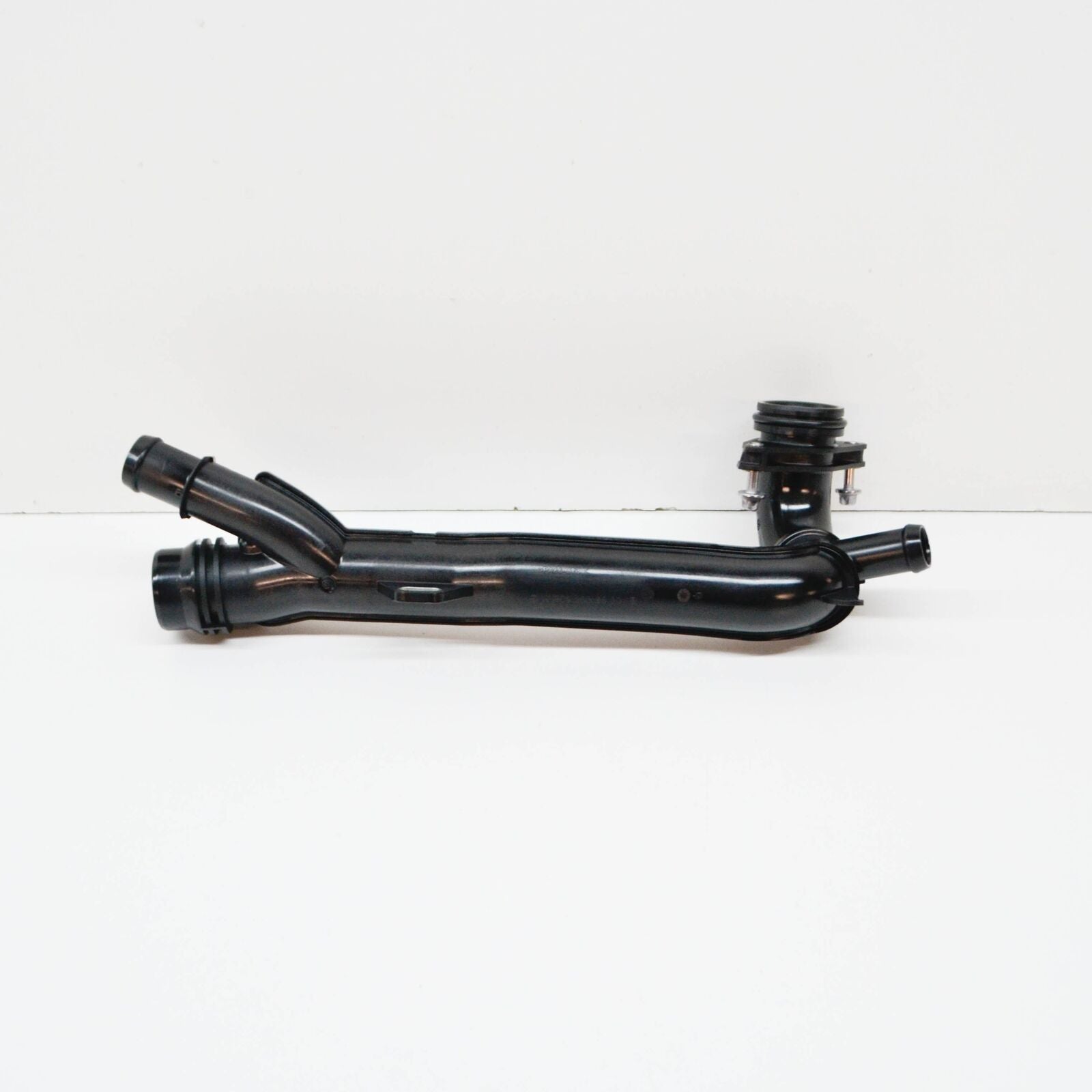 NEW MERCEDES-BENZ CLS C257 COOLANT LINE A2642008600 ORIGINAL