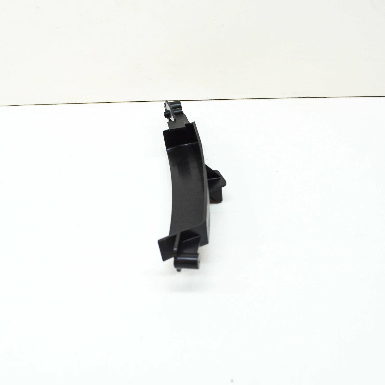 NEW AUDI Q2 GA FRONT BUMPER LEFT AIR CURTAIN BRACKET 81A807409 ORIGINAL