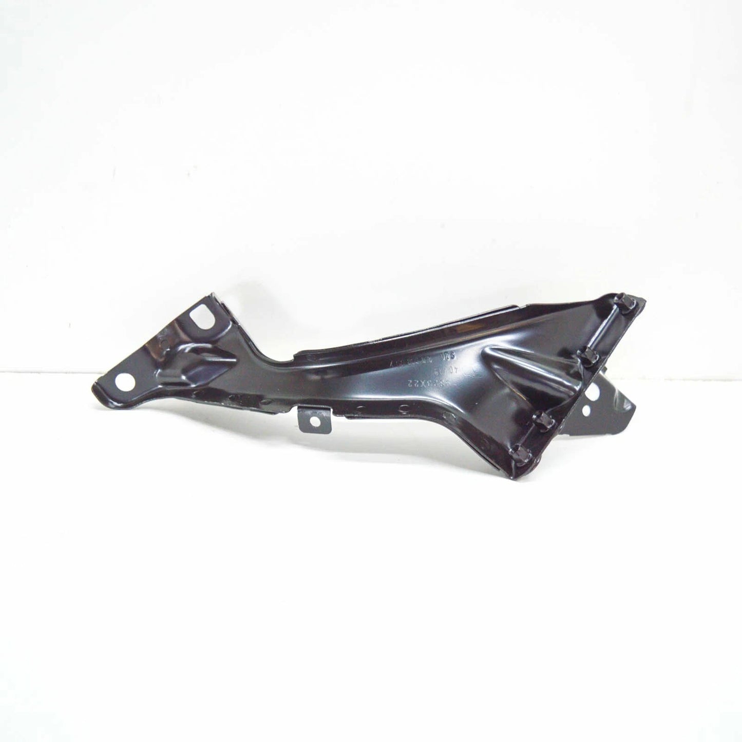 NEW AUDI A6 C7 FRONT RIGHT WING FENDER BRACKET 4G0821136A 2015