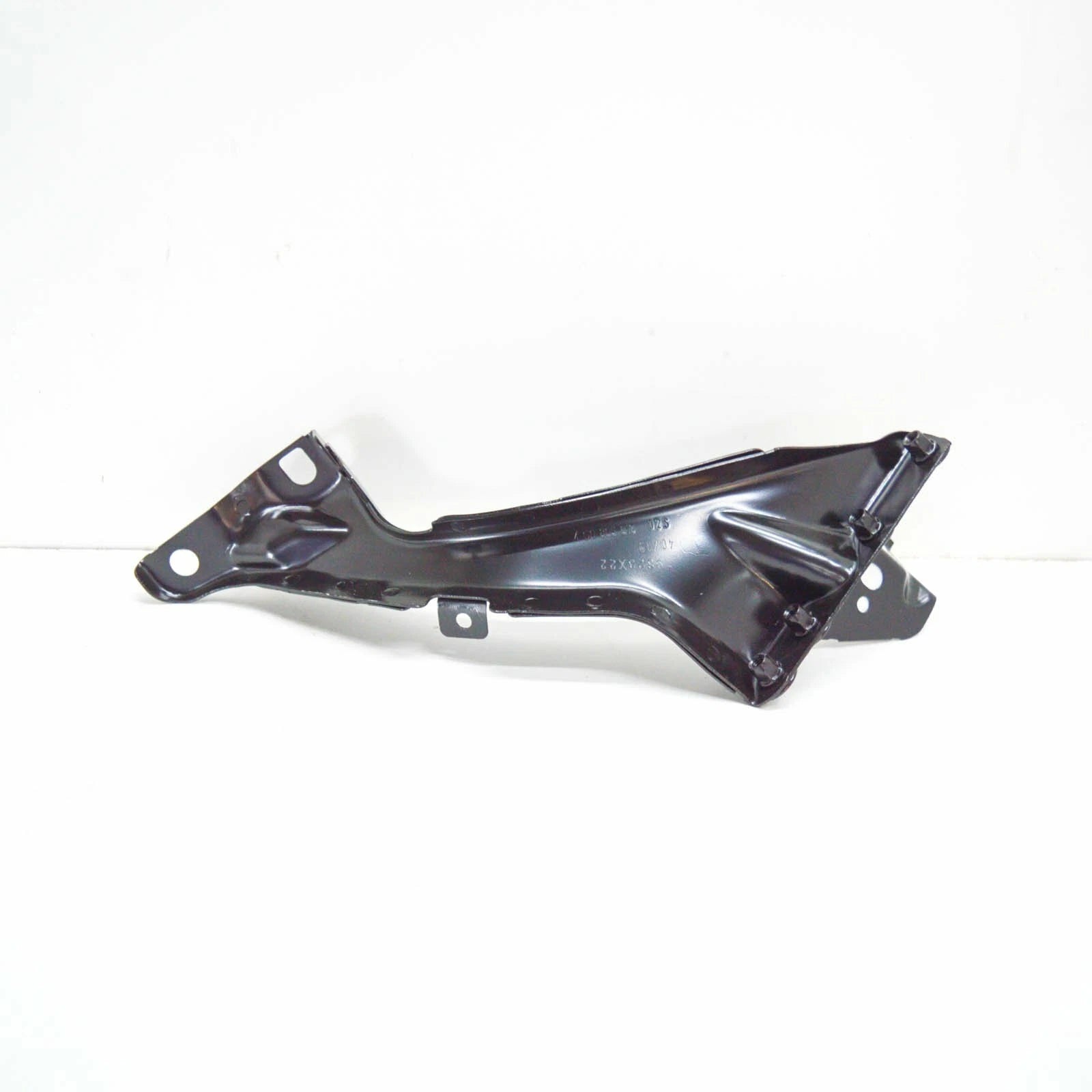 NEW AUDI A6 C7 FRONT RIGHT WING FENDER BRACKET 4G0821136A 2015