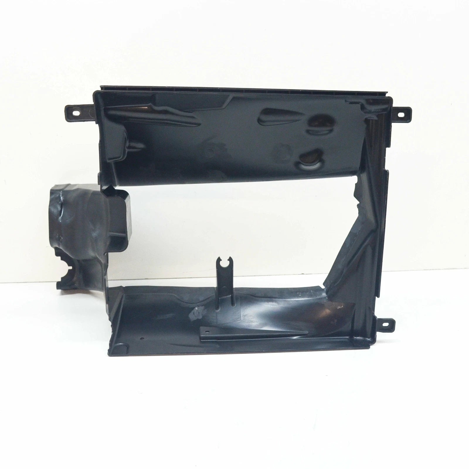 NEW AUDI R8 SPYDER 4S FRONT RIGHT RADIIATOR AIR DUCT 4S0121334E ORIGINAL