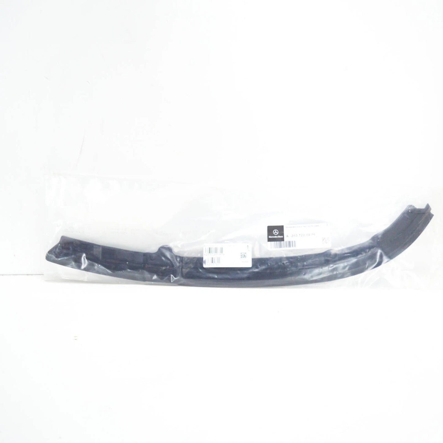 NEW MB C-CLASS W203 FRONT DOOR WEATHERSTRIP SEAL LEFT A2037201978 ORIGINAL
