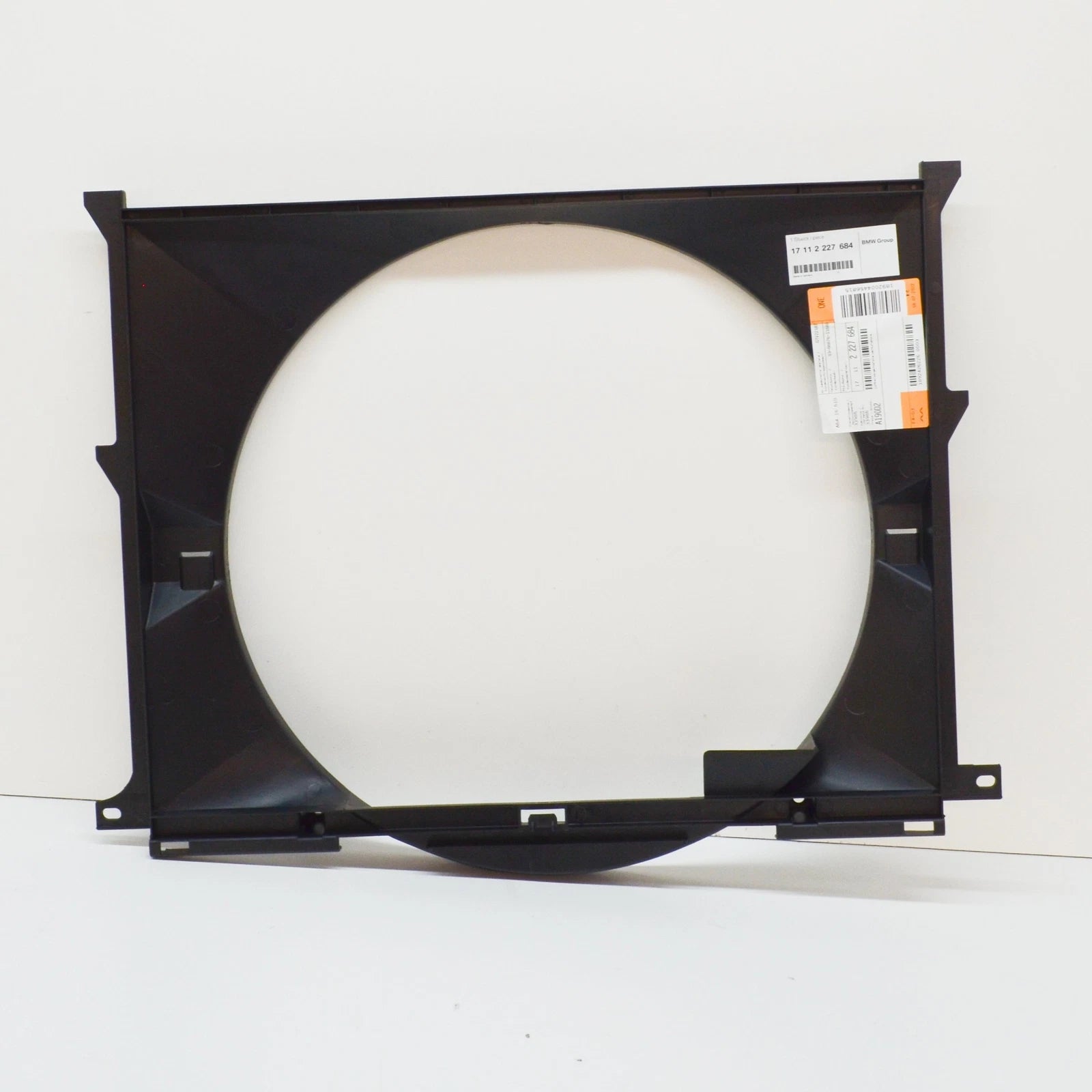 NEW BMW E36 Z3 CABRIO COUPE ROADSTER RADIATOR FAN SHROUD 2227684 17112227684